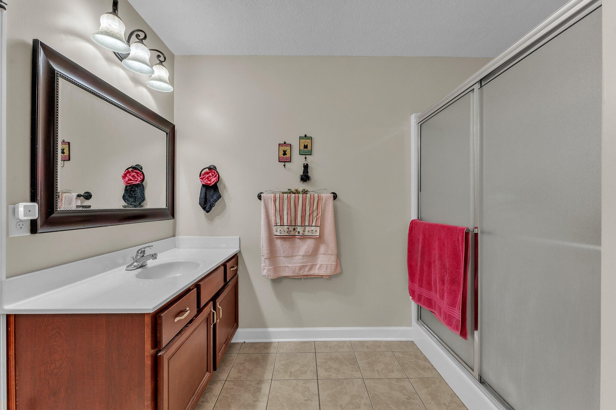 1716 Chelsa Drive, Ne Property Photo 11