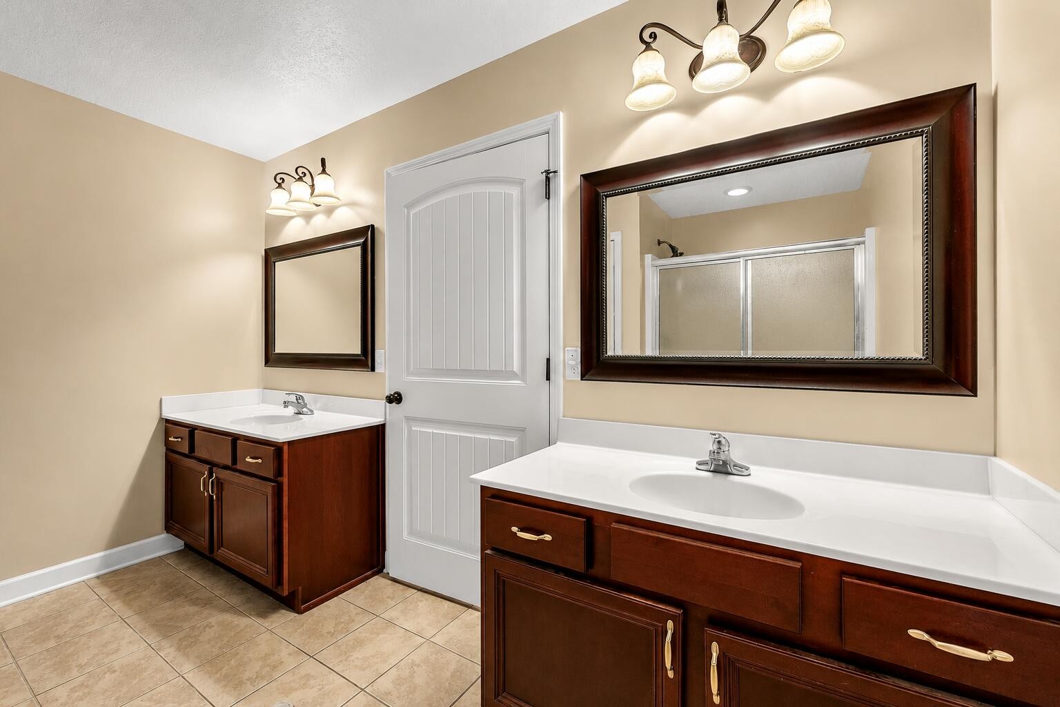 1716 Chelsa Drive, Ne Property Photo 12