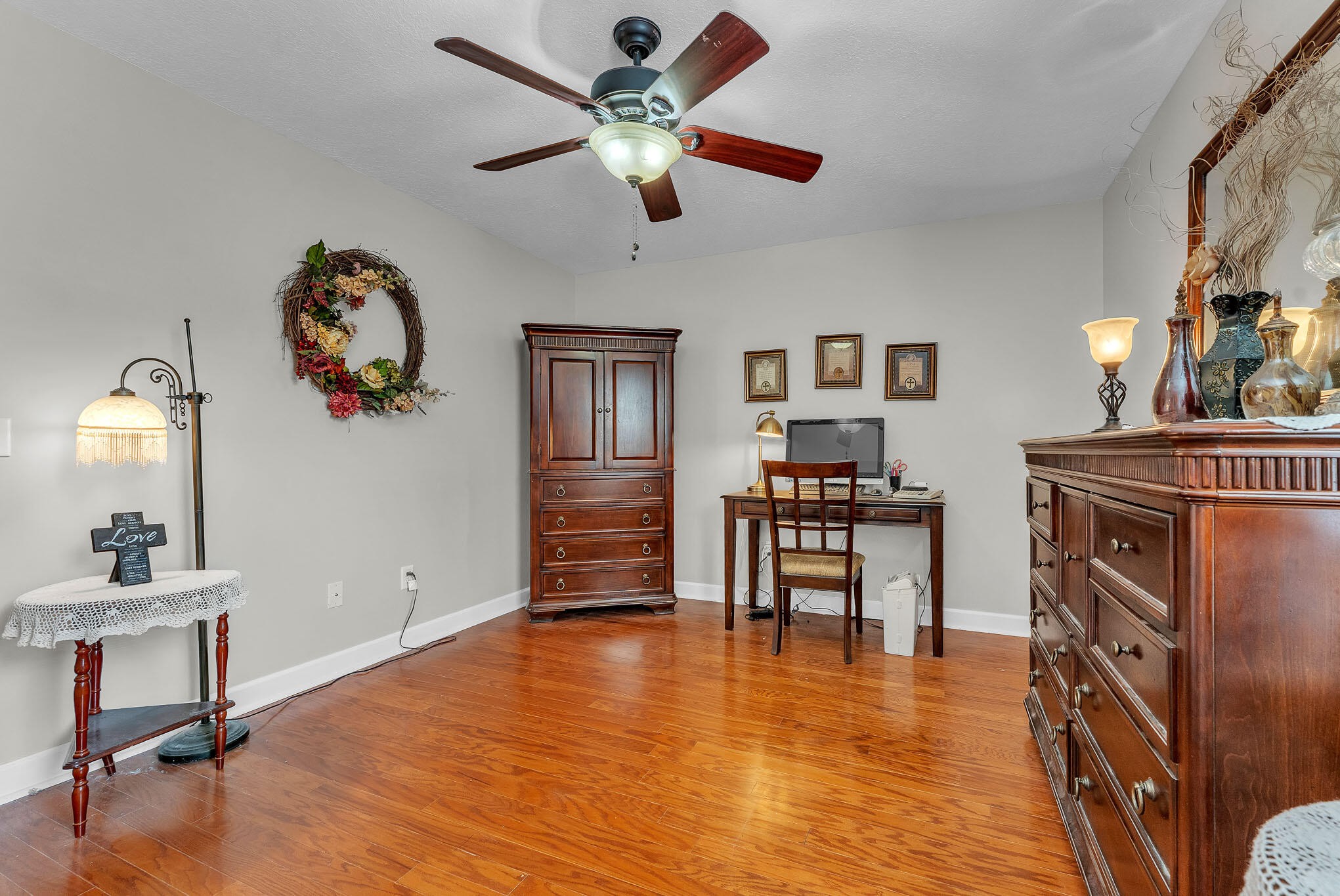1716 Chelsa Drive, Ne Property Photo 13