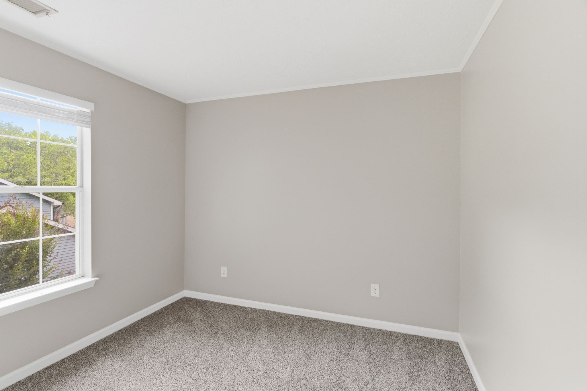 200 Barrington Ct Property Photo 11