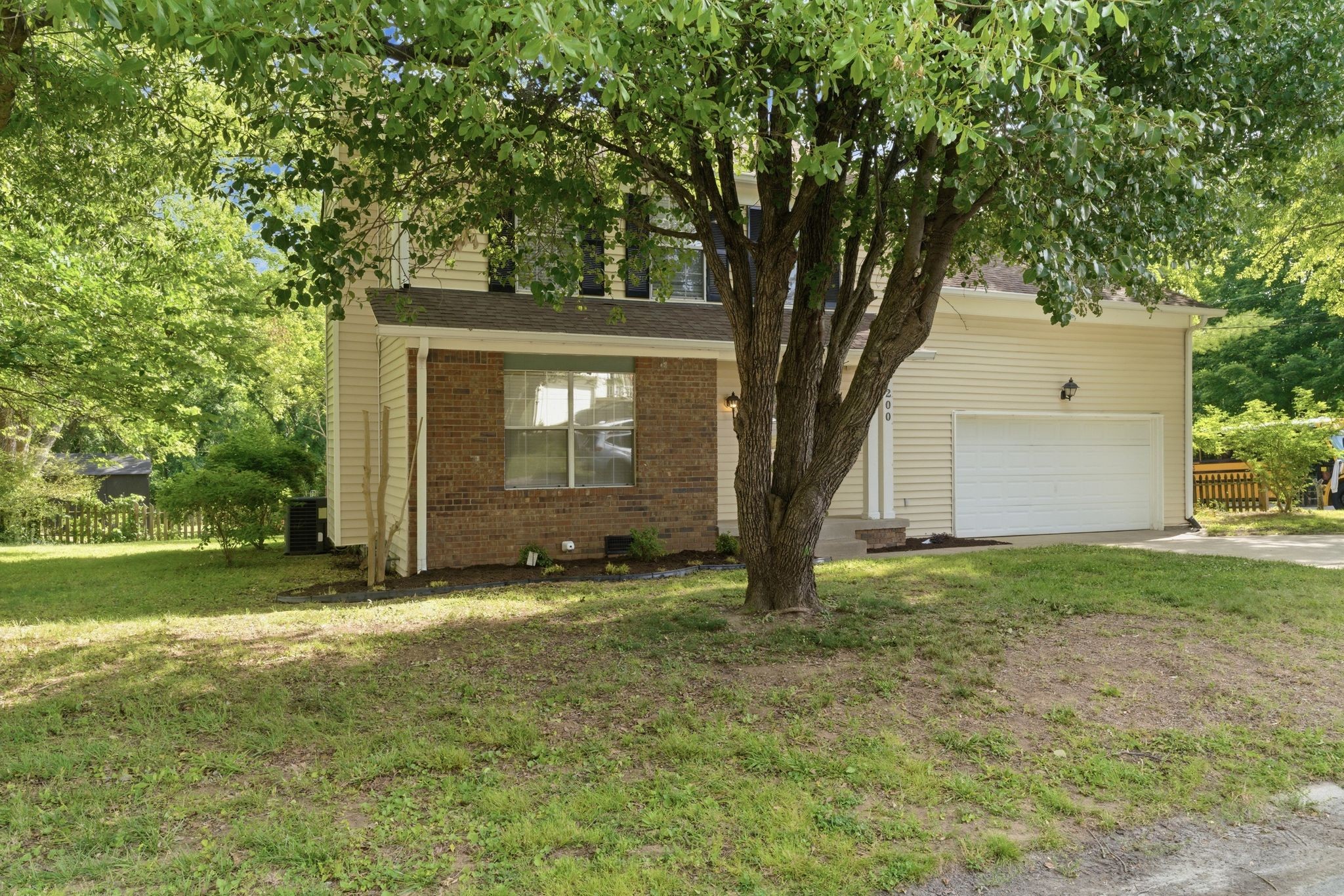 200 Barrington Ct Property Photo 16