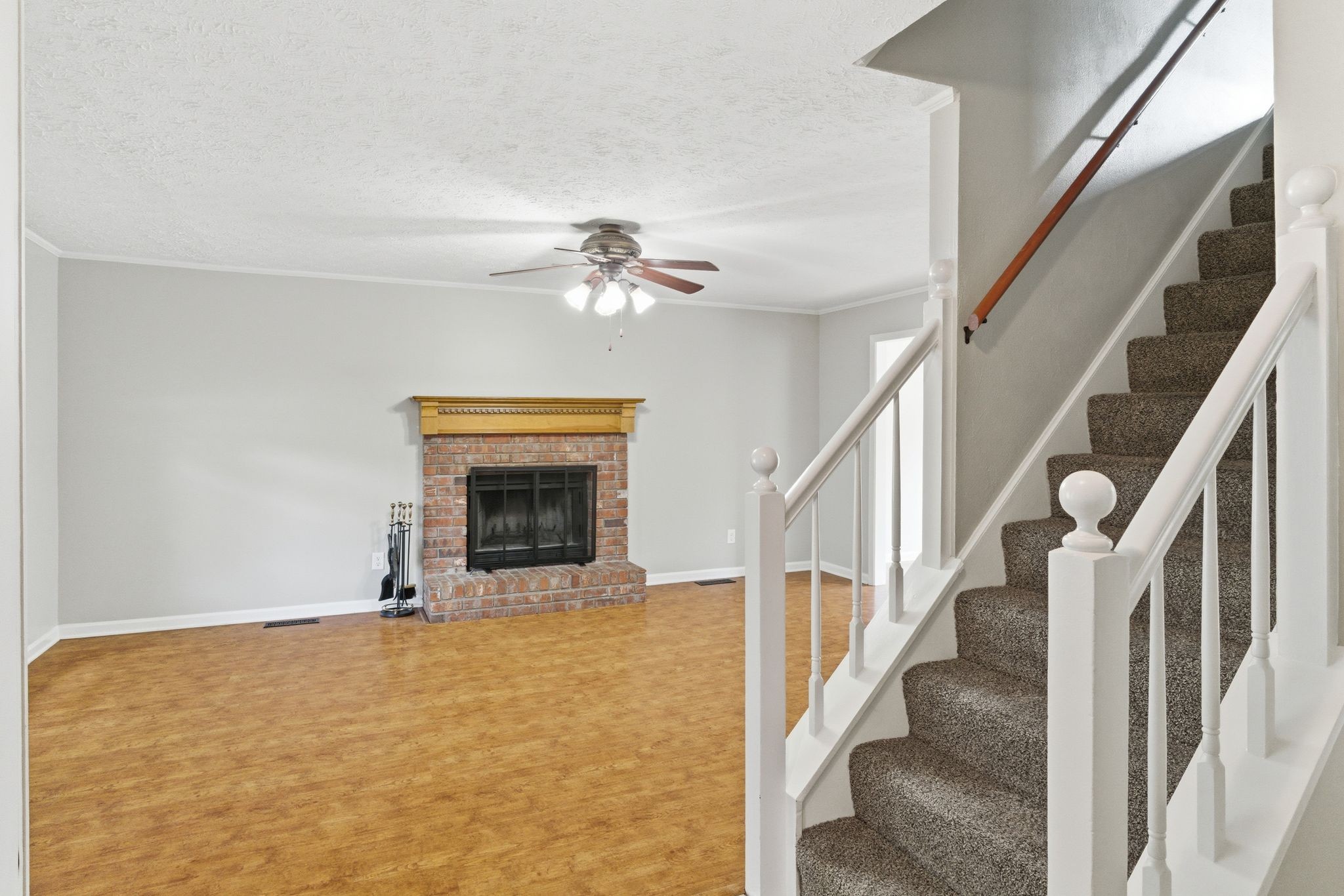 200 Barrington Ct Property Photo 17