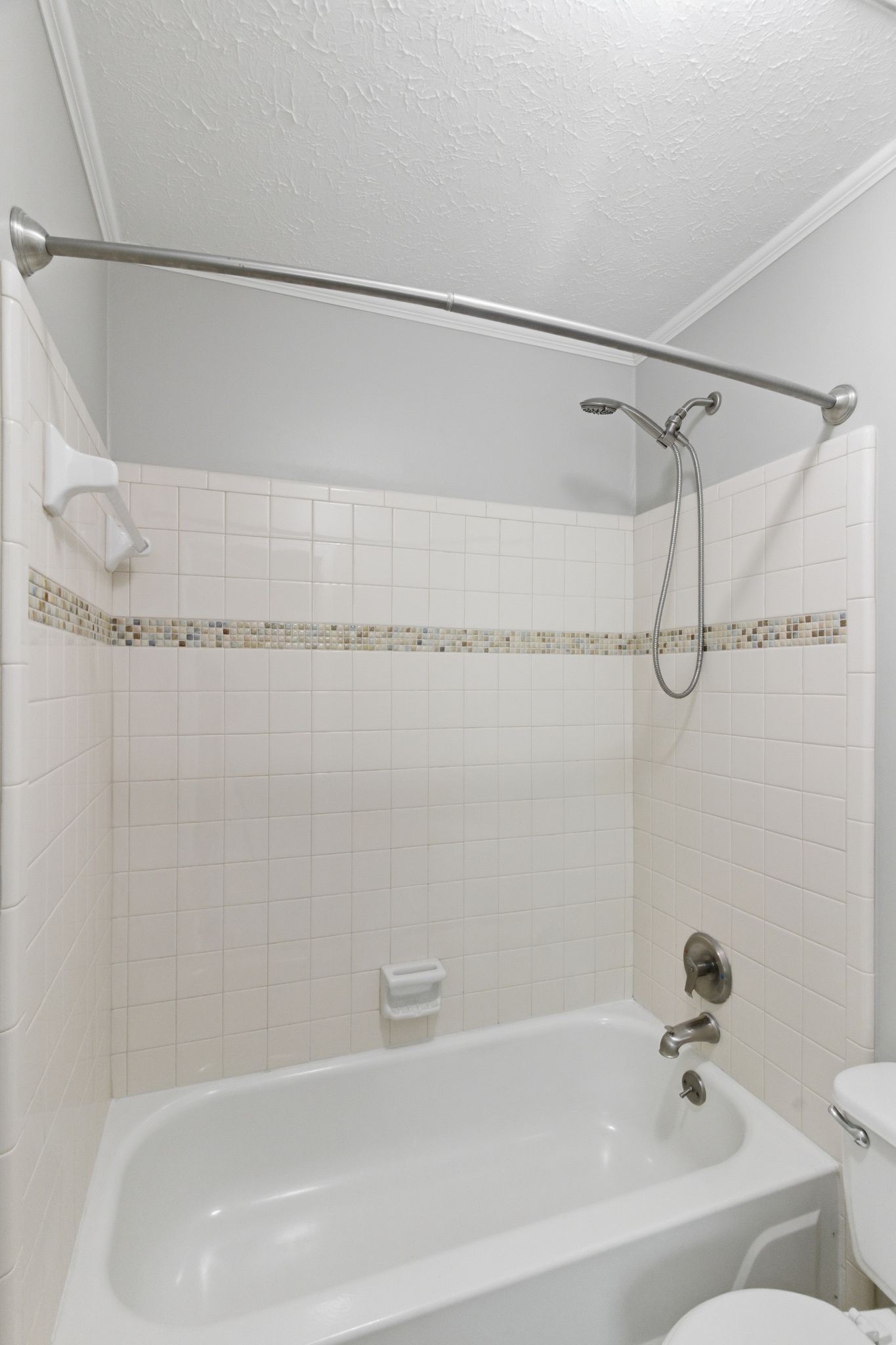 200 Barrington Ct Property Photo 28