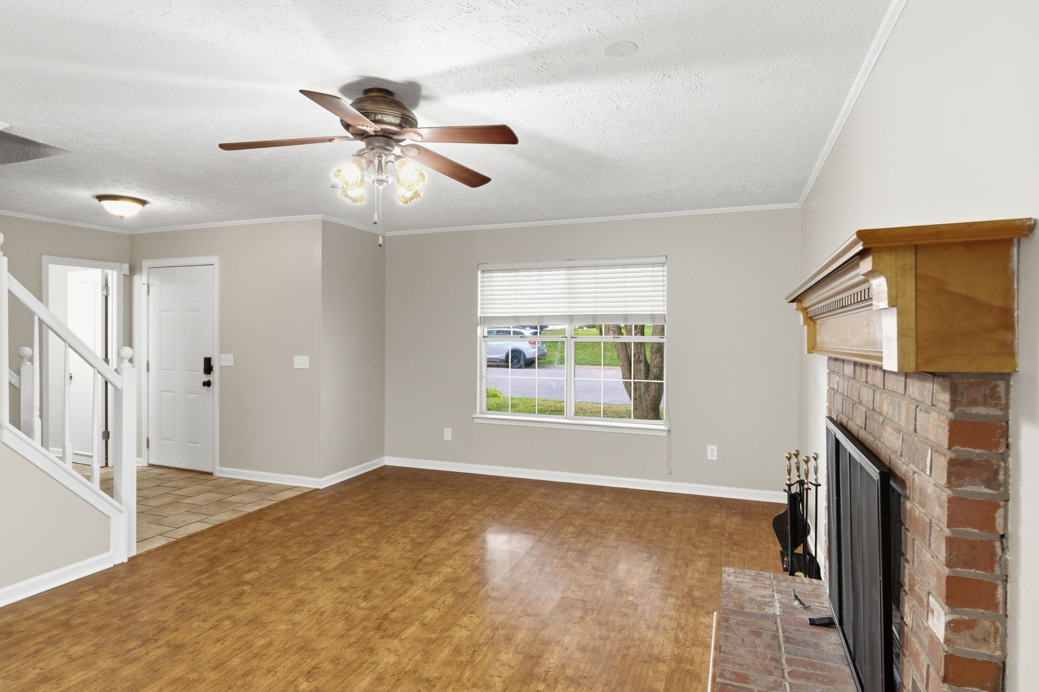 200 Barrington Ct Property Photo 31