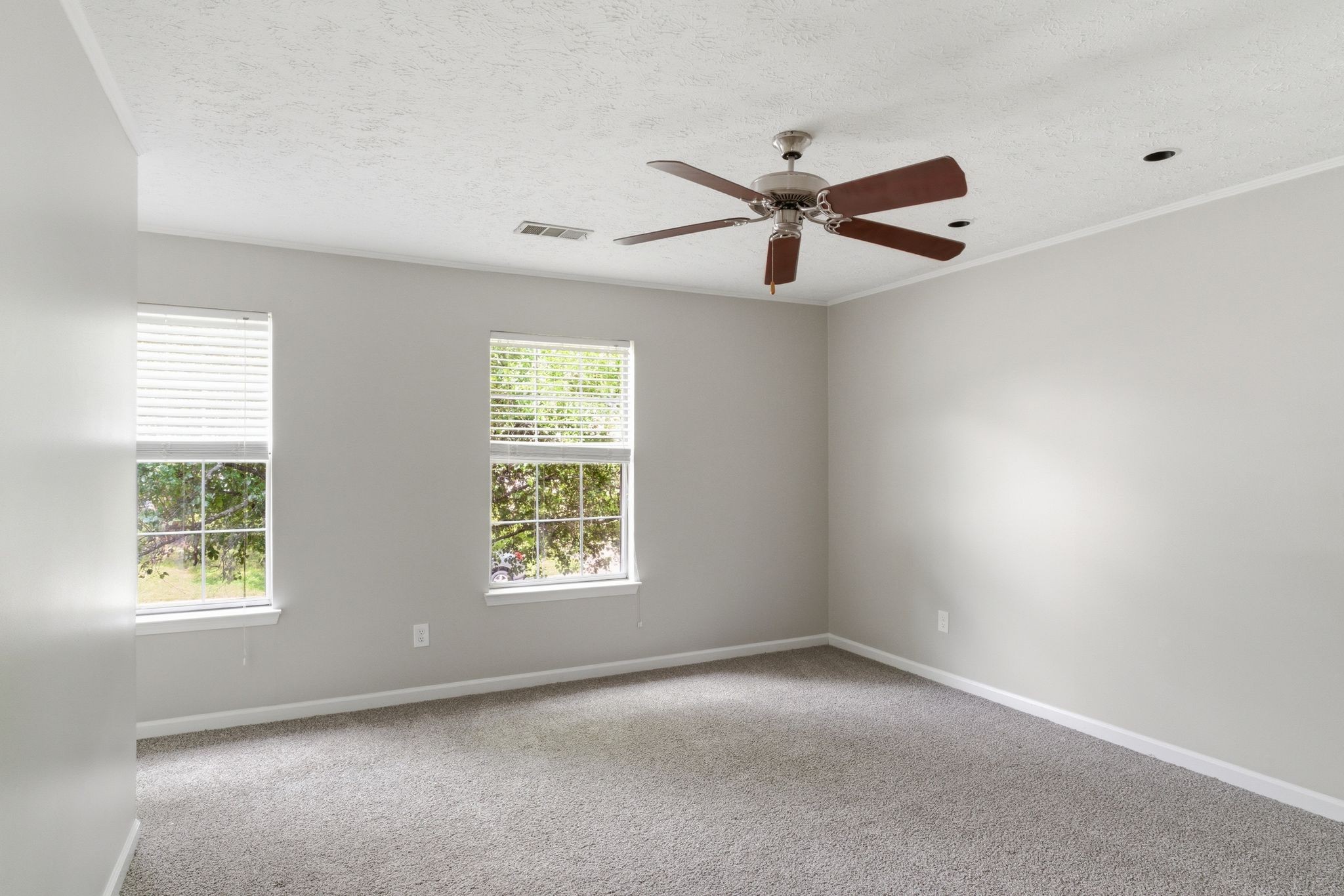 200 Barrington Ct Property Photo 32
