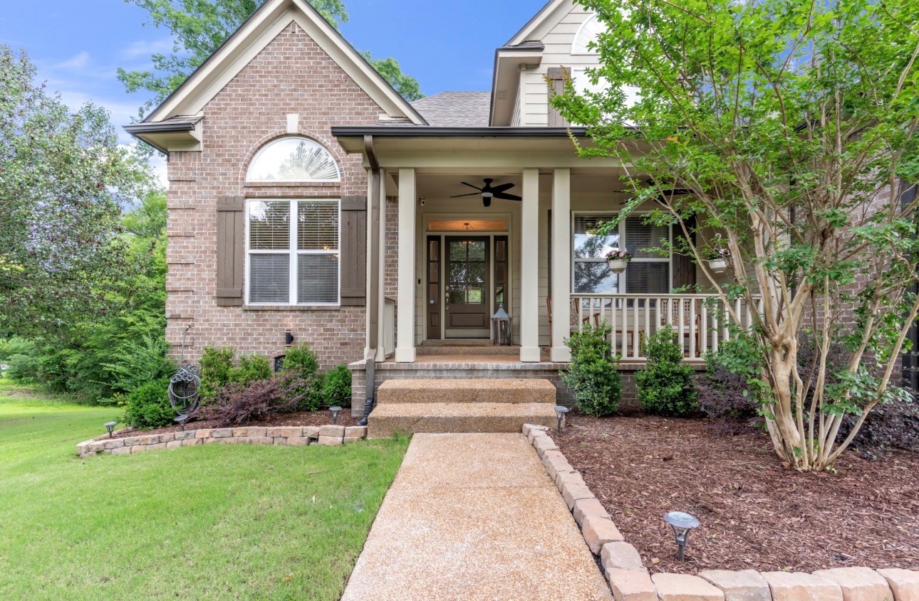 9441 Lake Bridge Dr