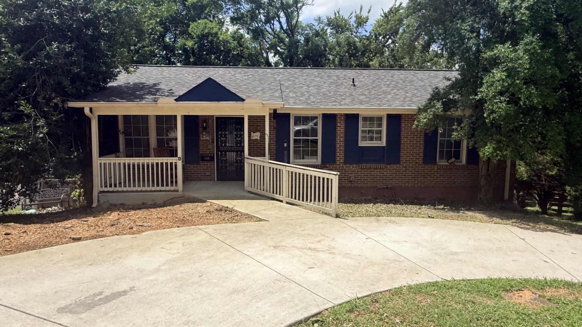 5055 McLendon Dr