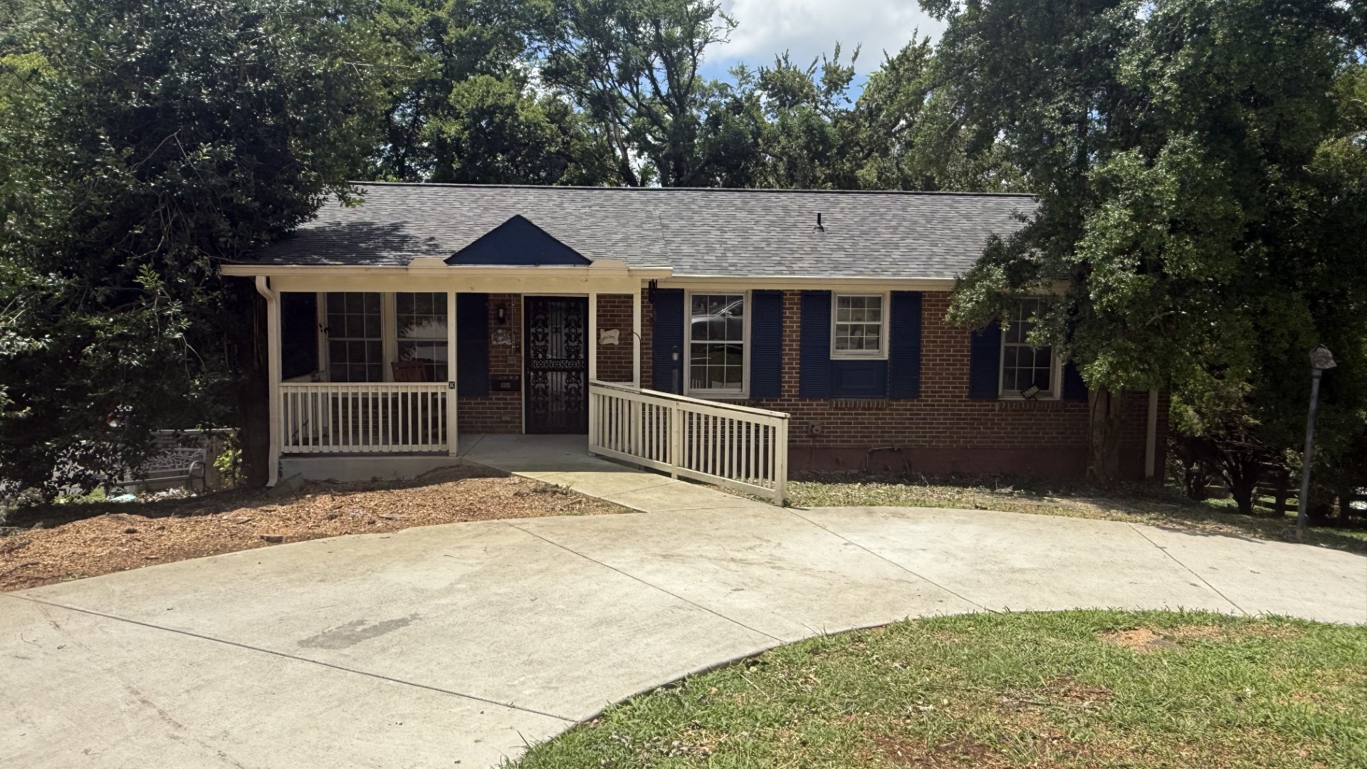 5055 Mclendon Dr Property Photo 3