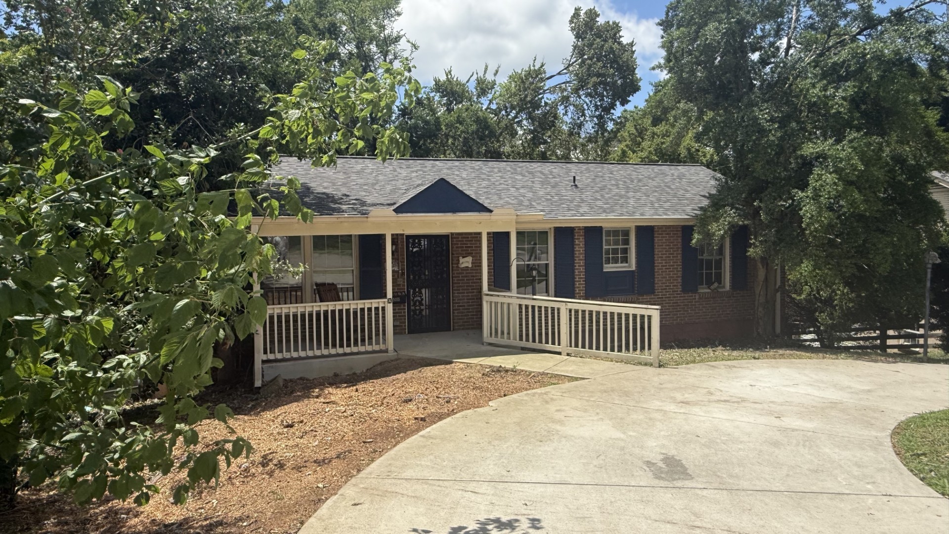 5055 Mclendon Dr Property Photo 4