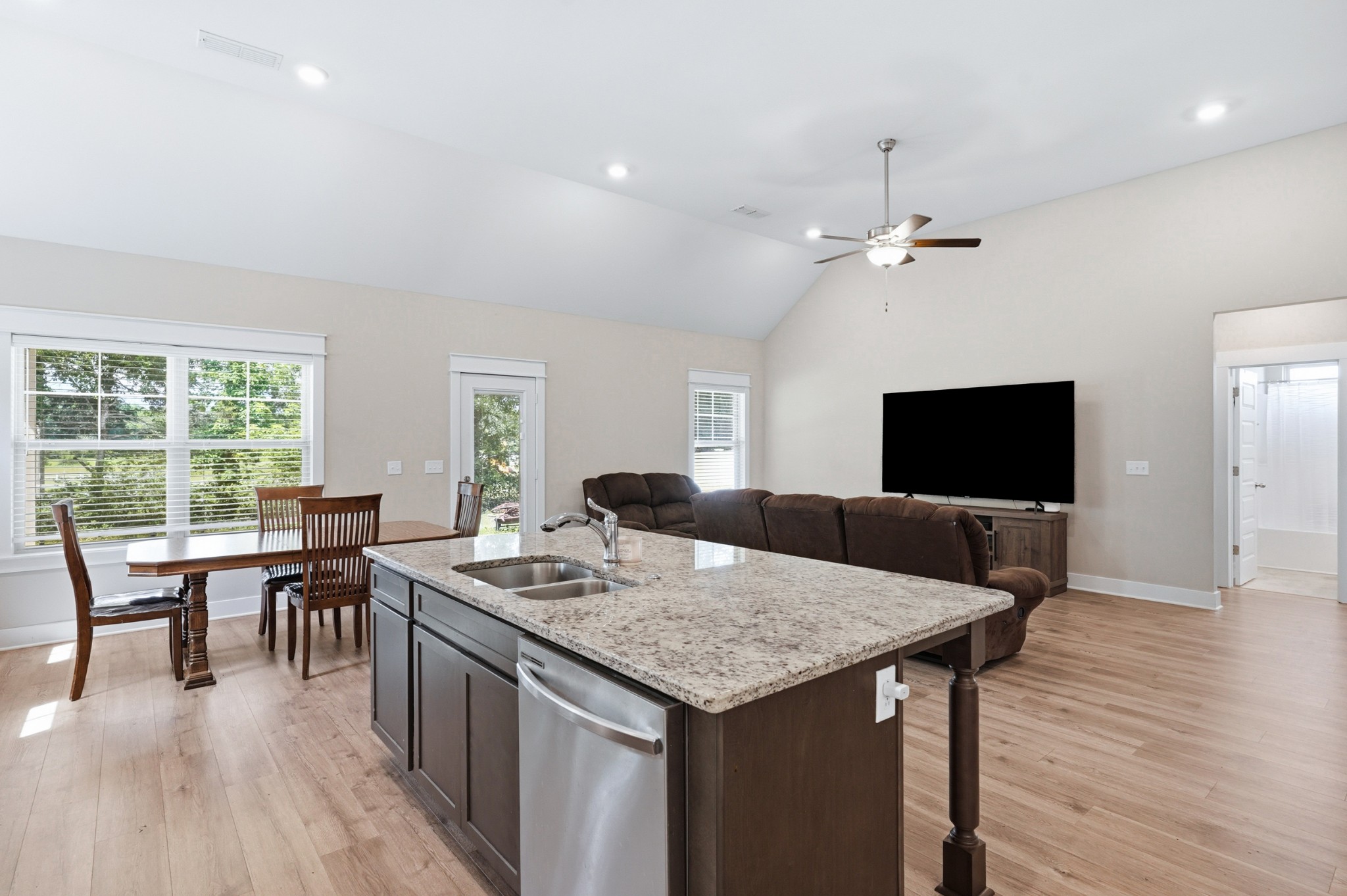 2407 Fig Dr Property Photo 17