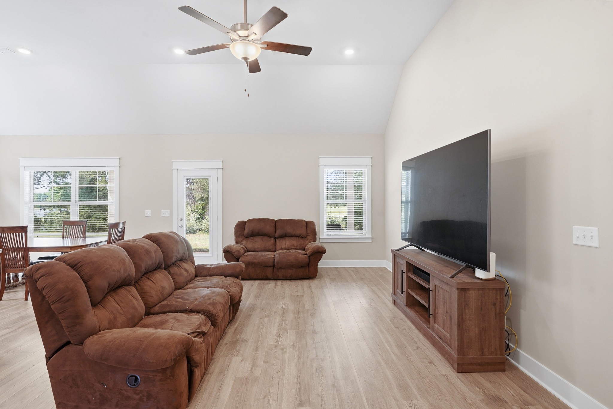 2407 Fig Dr Property Photo 22