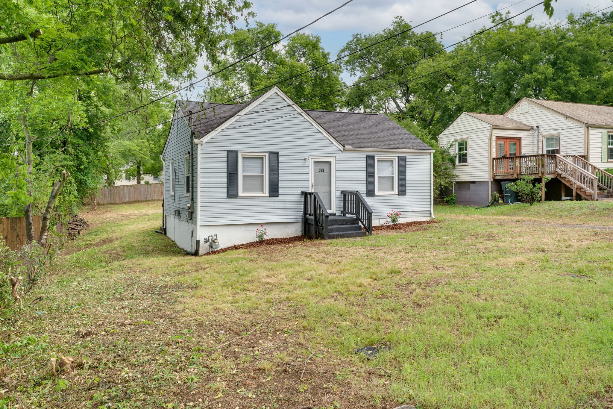 509 Wesley Ave Property Photo 2