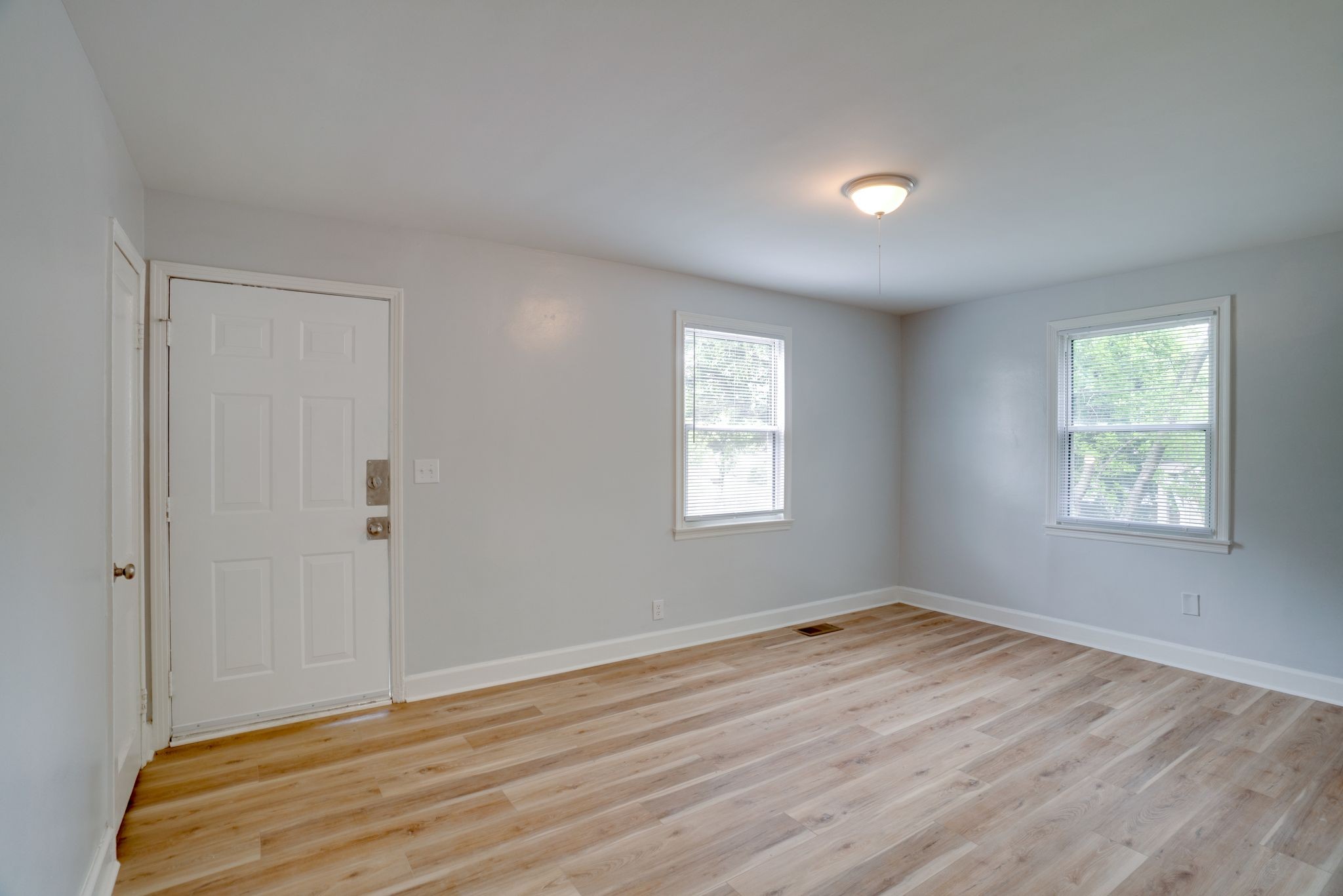 509 Wesley Ave Property Photo 16
