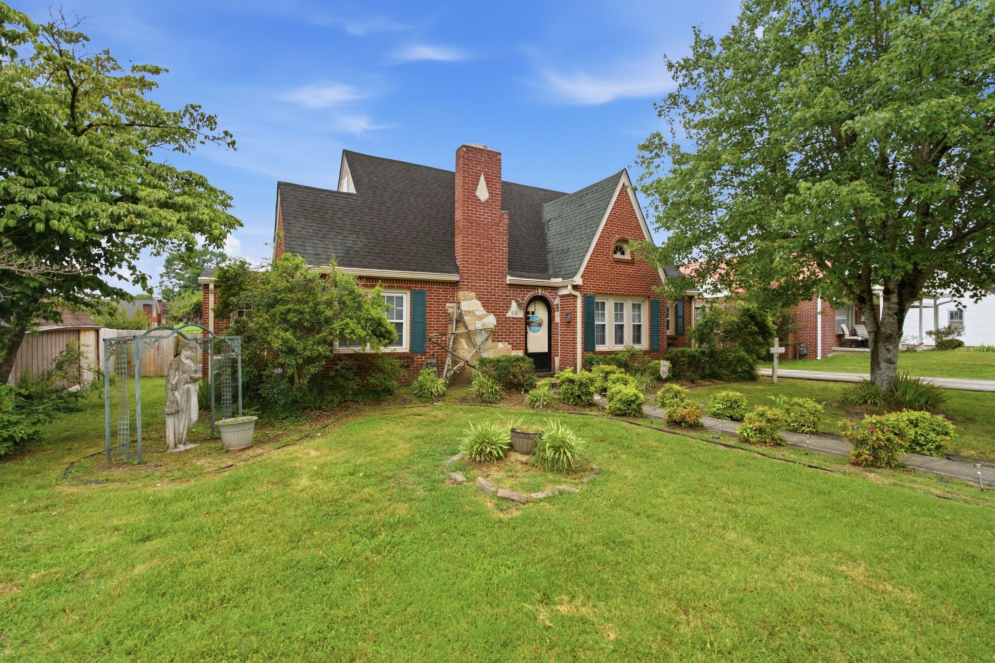 518 Jefferson Ave, E Property Photo 1