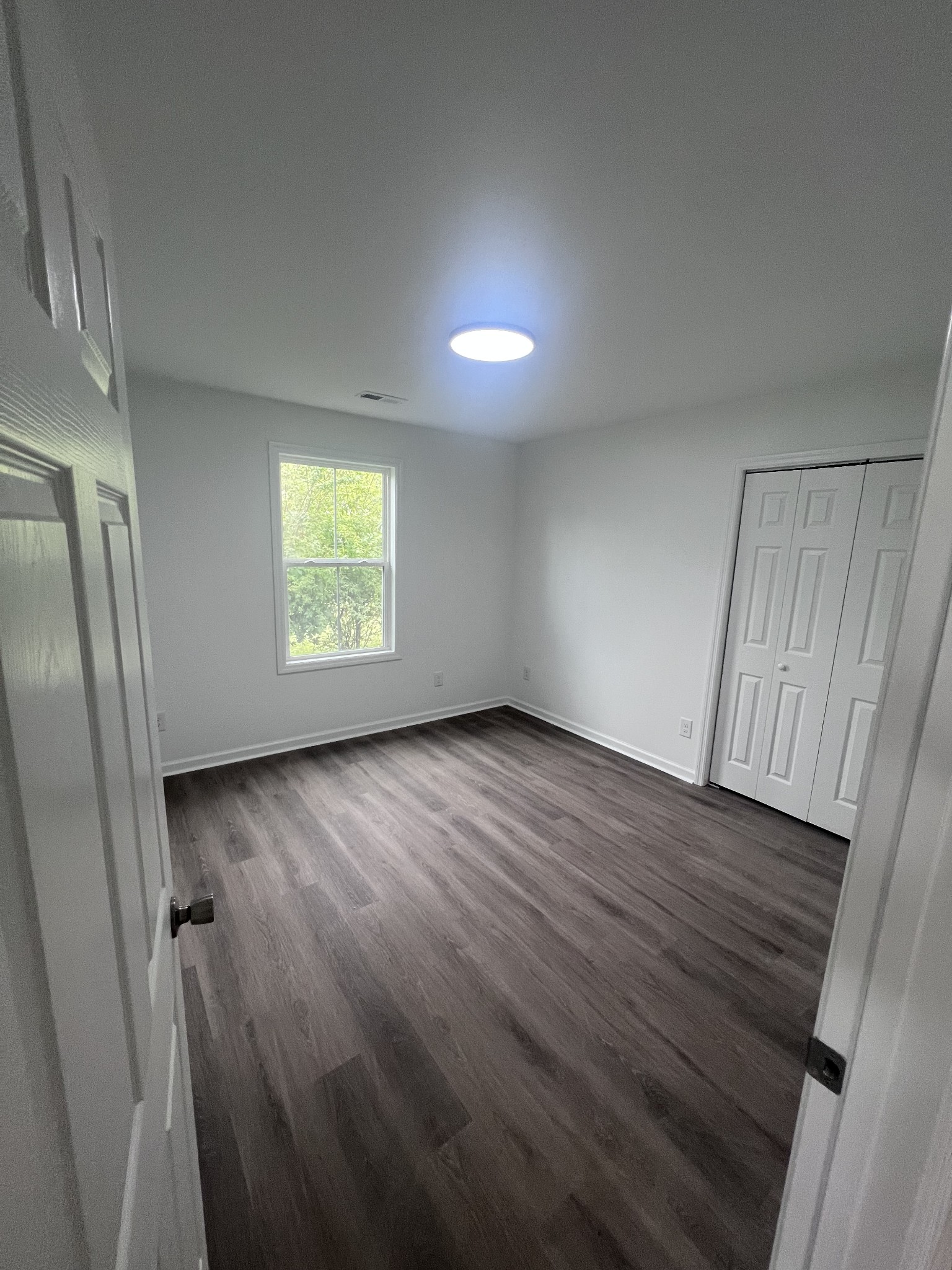 612 E Madison St Property Photo 14