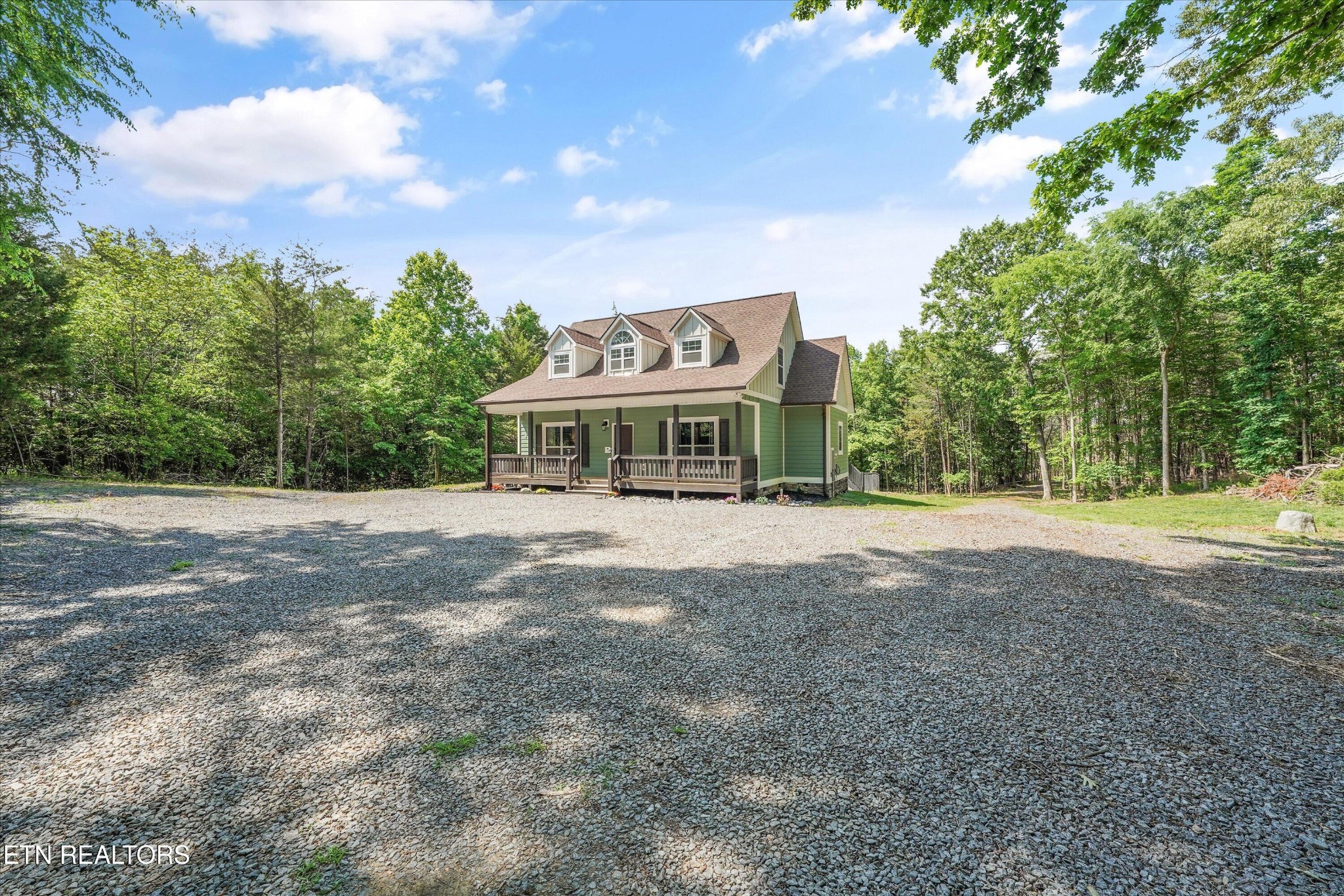 1925 Harbor Lane Property Photo 4