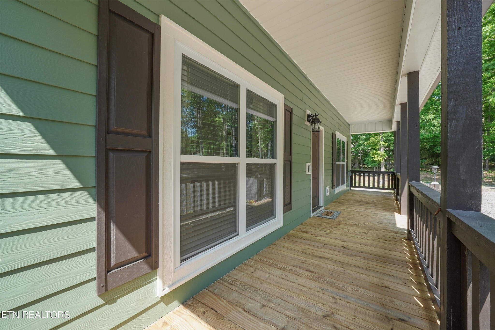 1925 Harbor Lane Property Photo 5