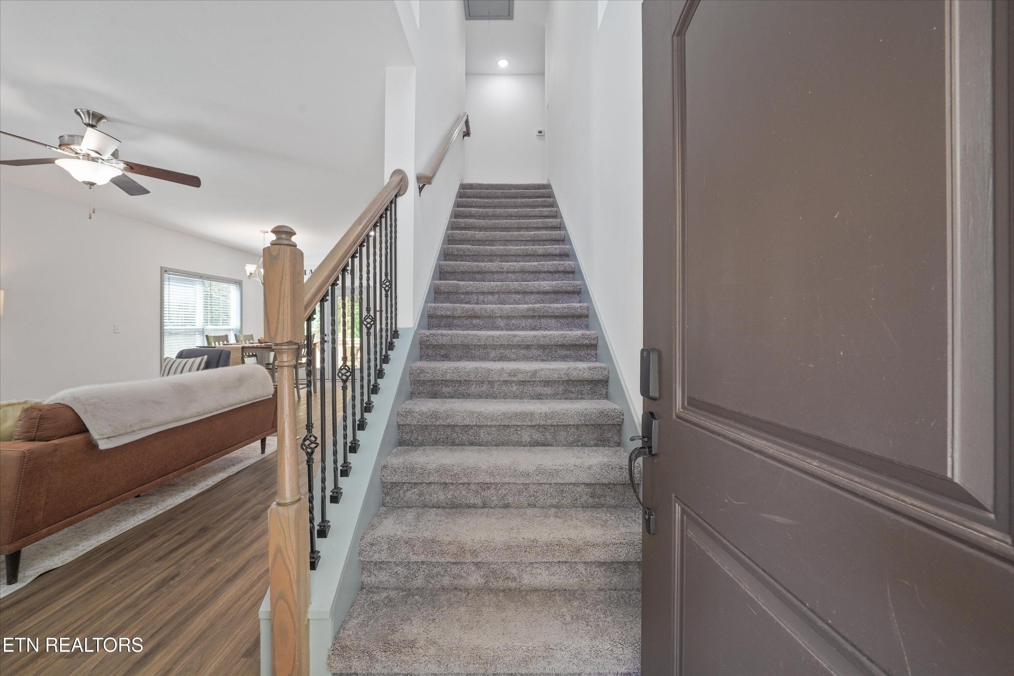 1925 Harbor Lane Property Photo 6