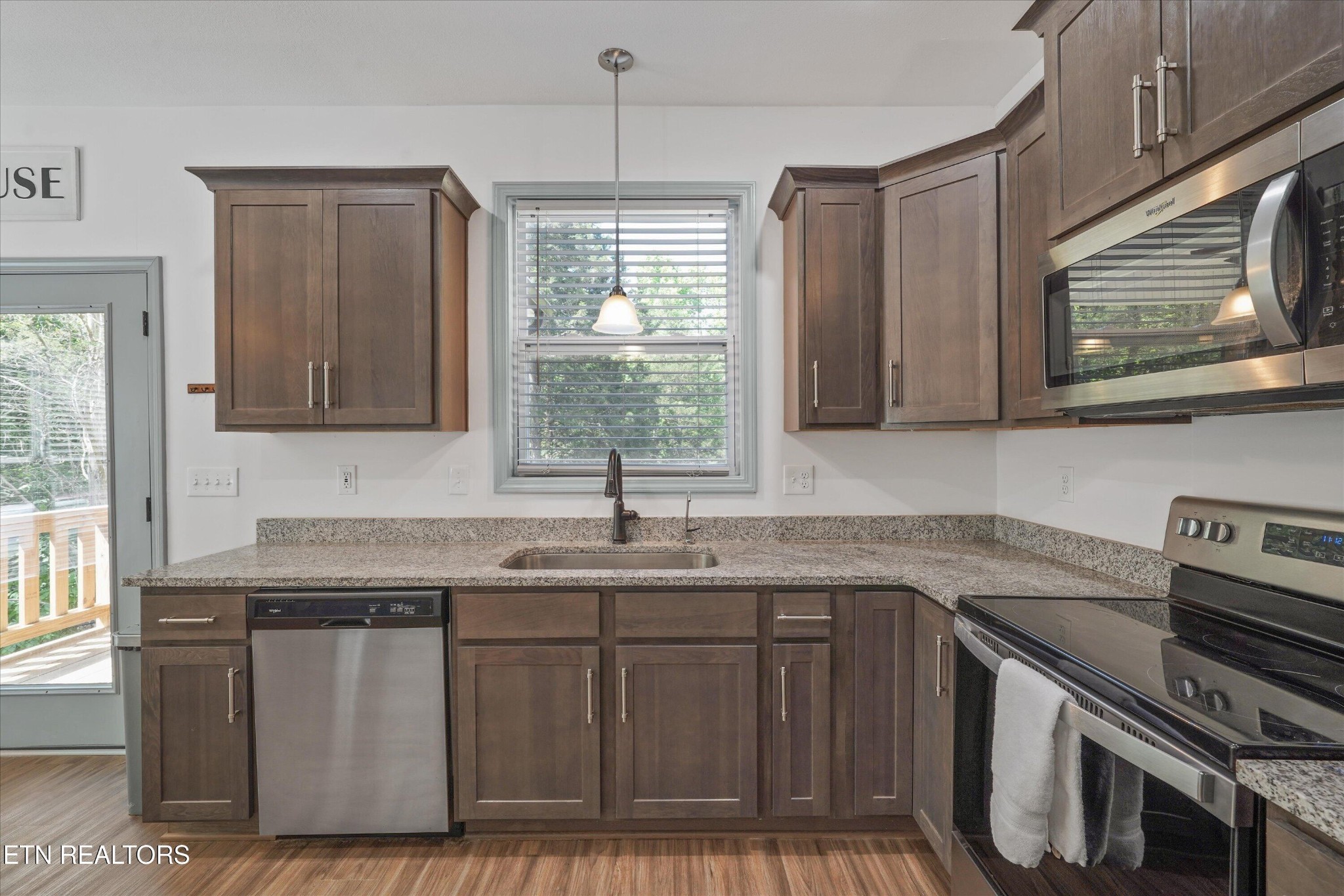 1925 Harbor Lane Property Photo 16