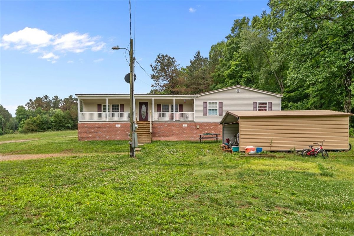 54 Tyler Ln Property Photo 1