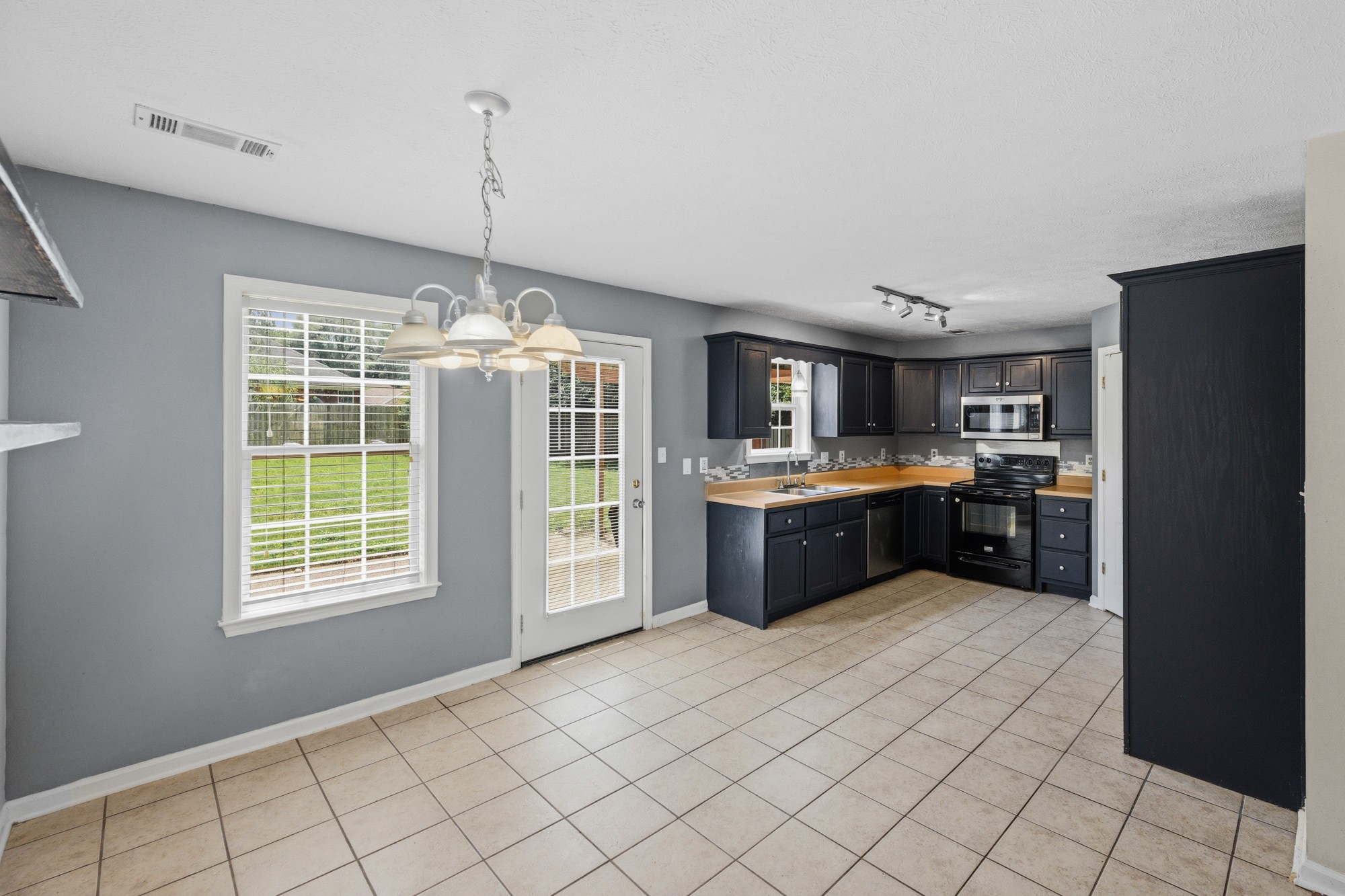 270 Reed Cir Property Photo 13