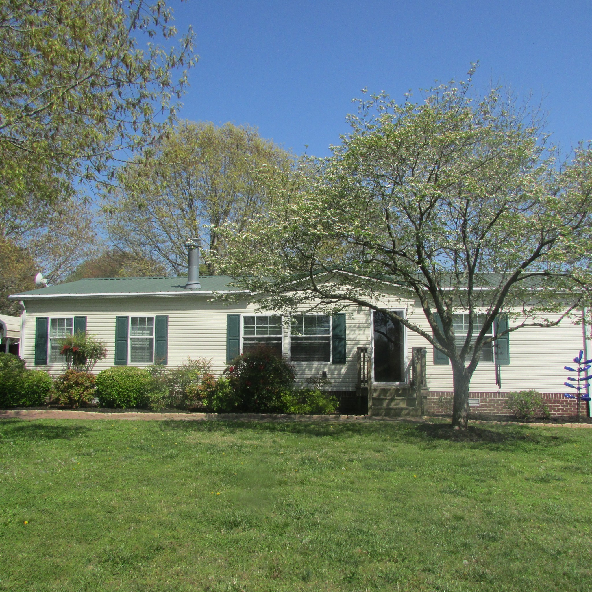 75 Snell Rd Property Photo 1