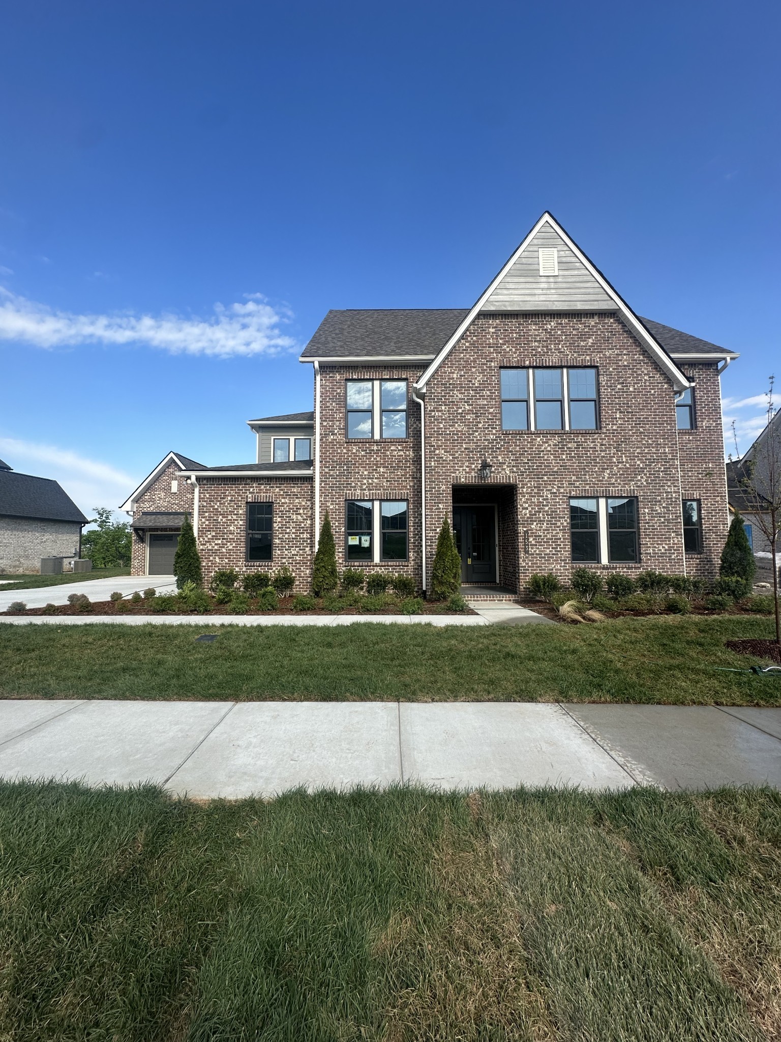 165 Manor Way Property Photo 1