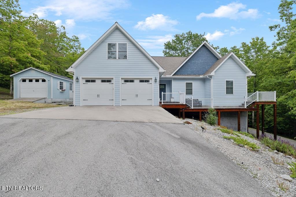 1092 Grandview Way Property Photo 1
