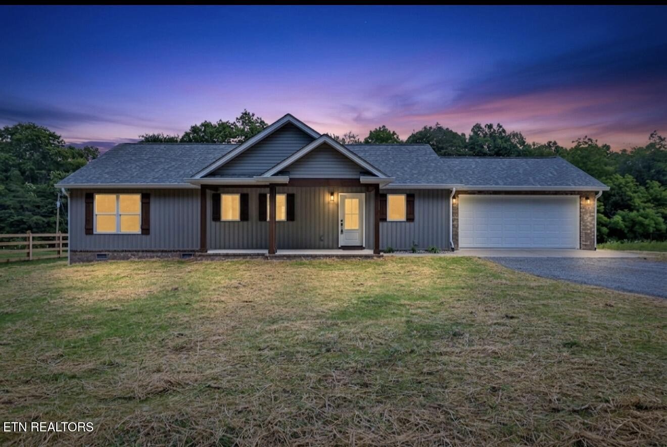 1259 Franklin Loop Property Photo 1