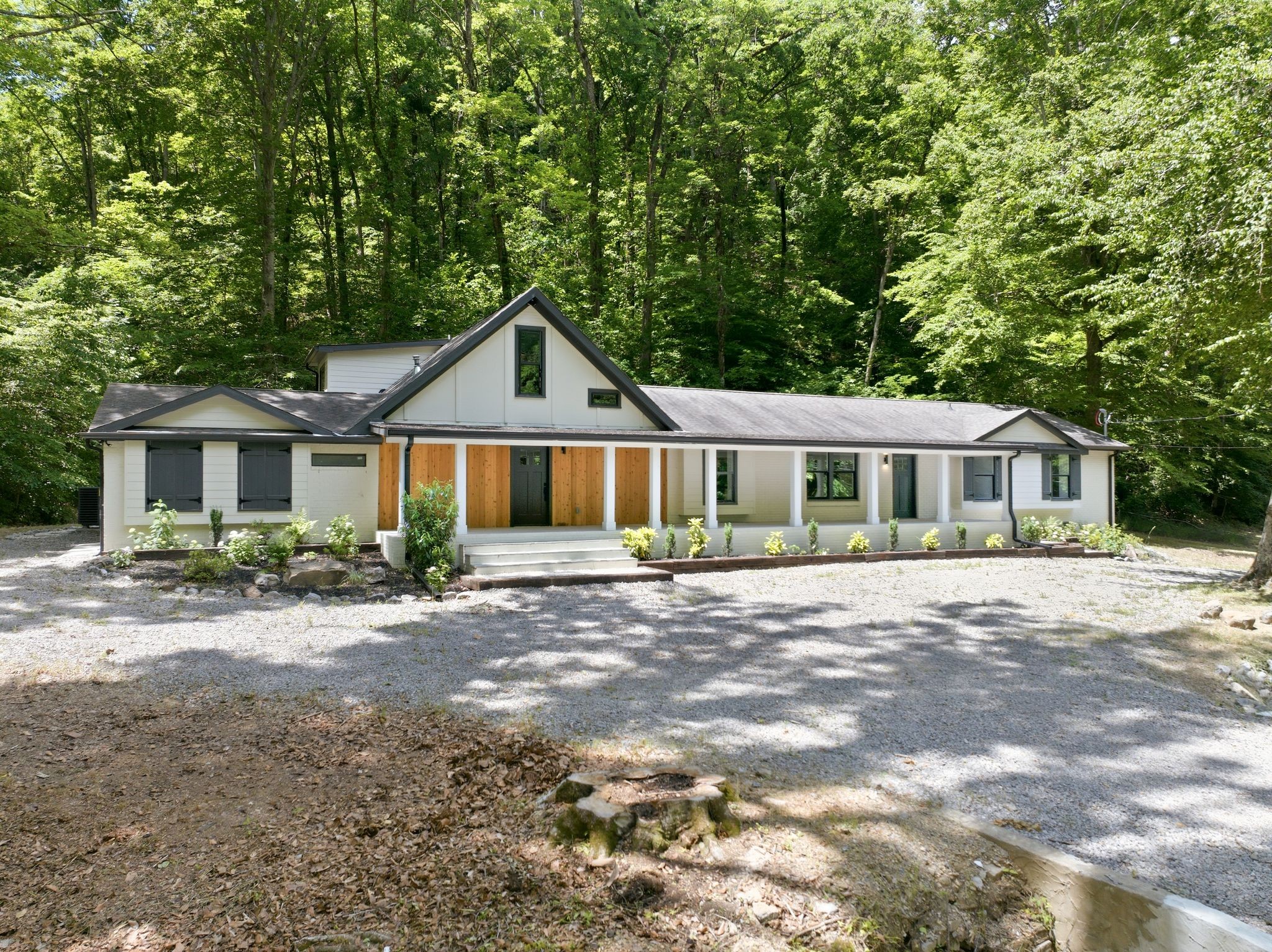 1032 Paint Pony Trl Property Photo 1