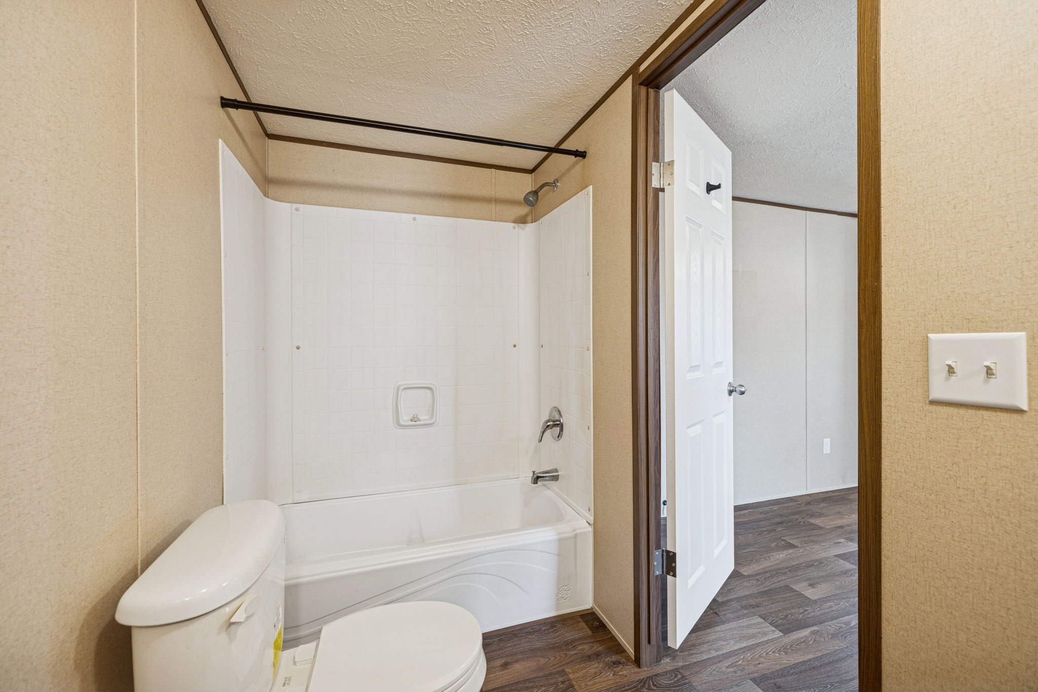 108 Lyell Rd Property Photo 13
