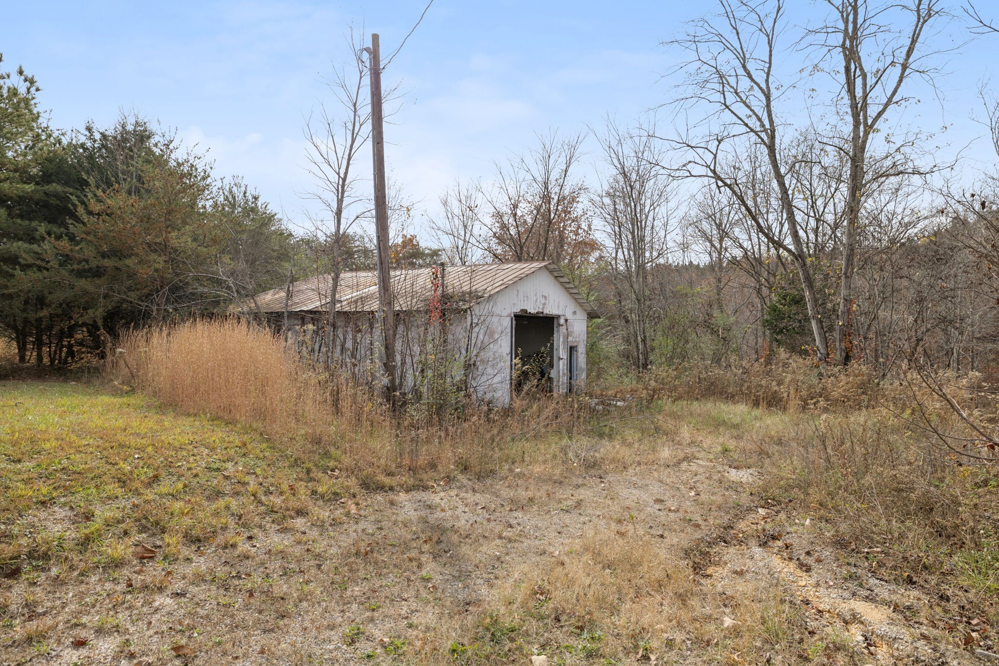 108 Lyell Rd Property Photo 16