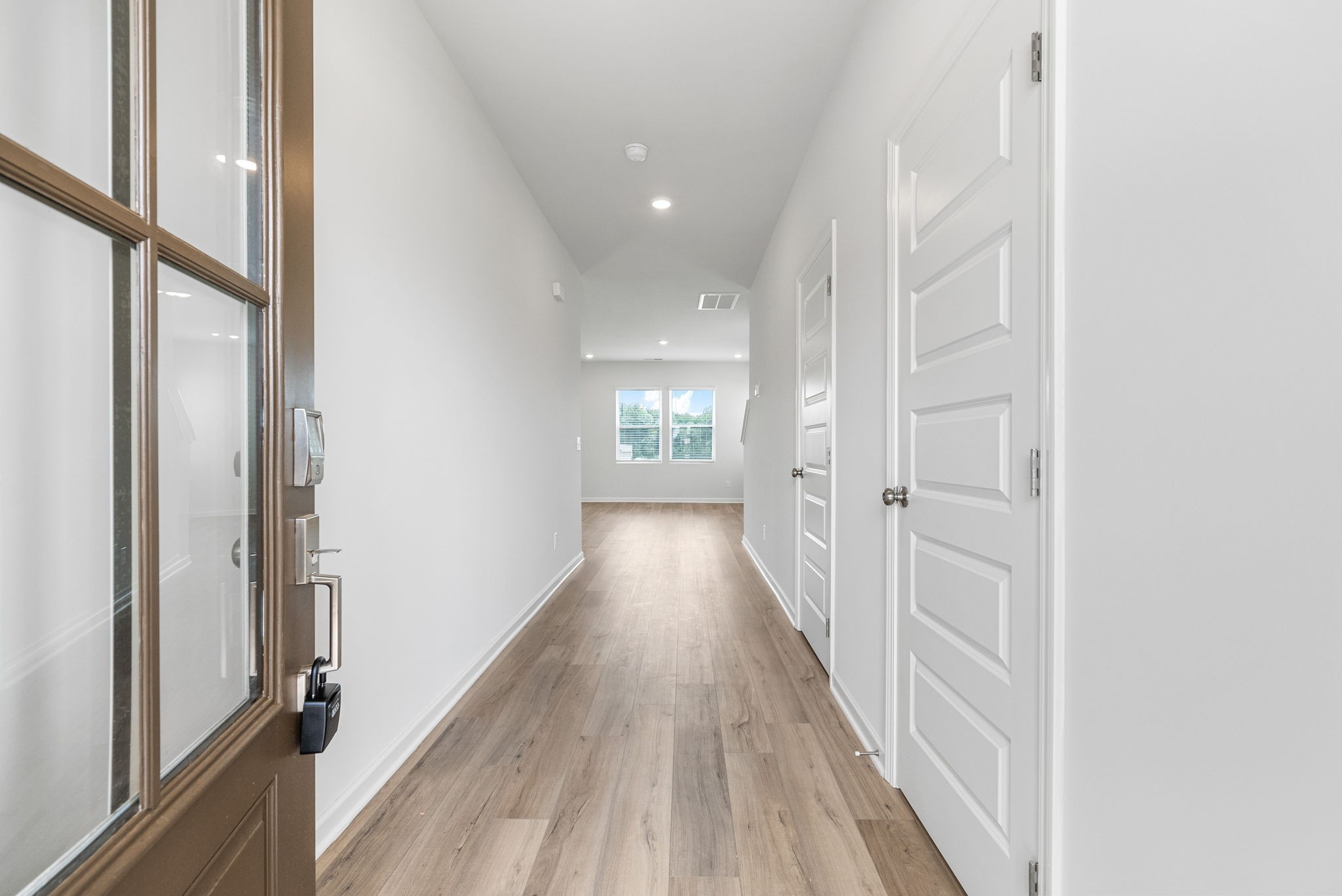 457 Perthshire Loop Property Photo 4