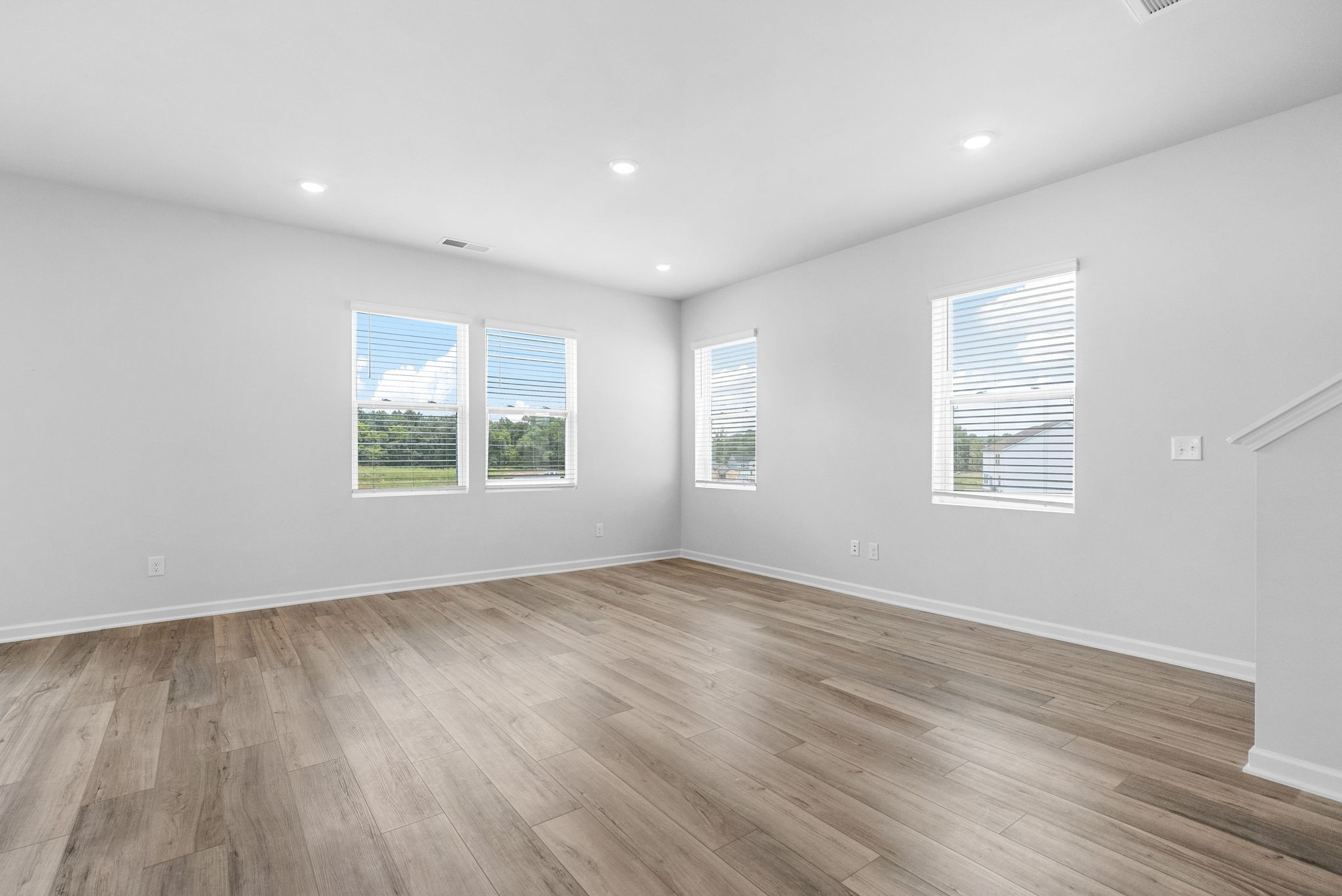 457 Perthshire Loop Property Photo 5
