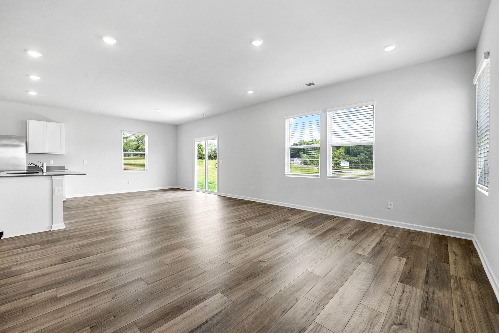 457 Perthshire Loop Property Photo 8