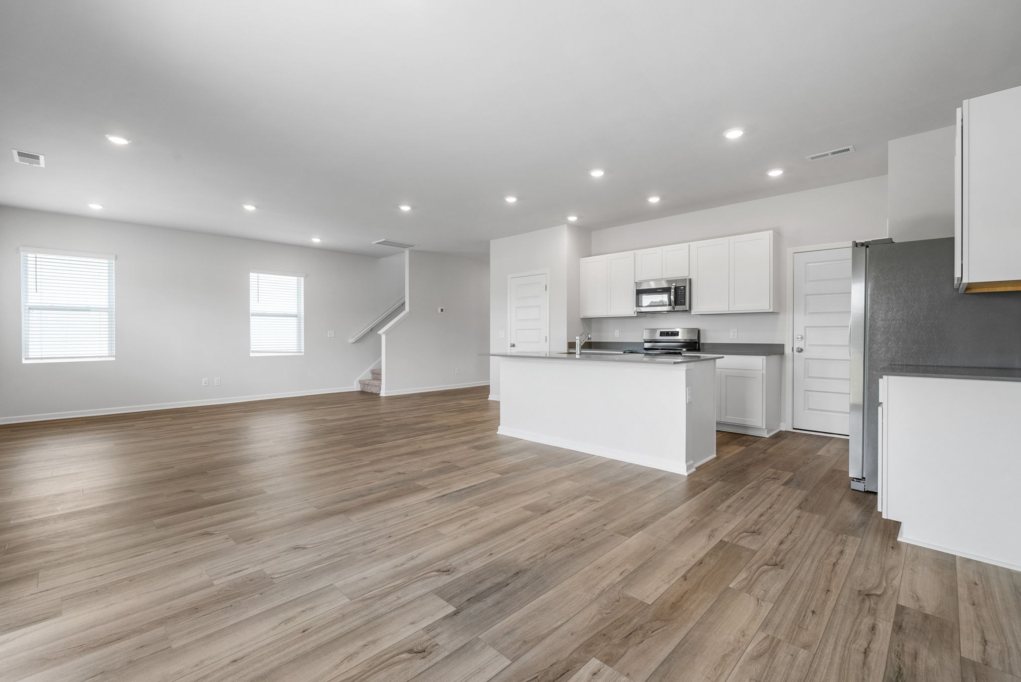 457 Perthshire Loop Property Photo 14