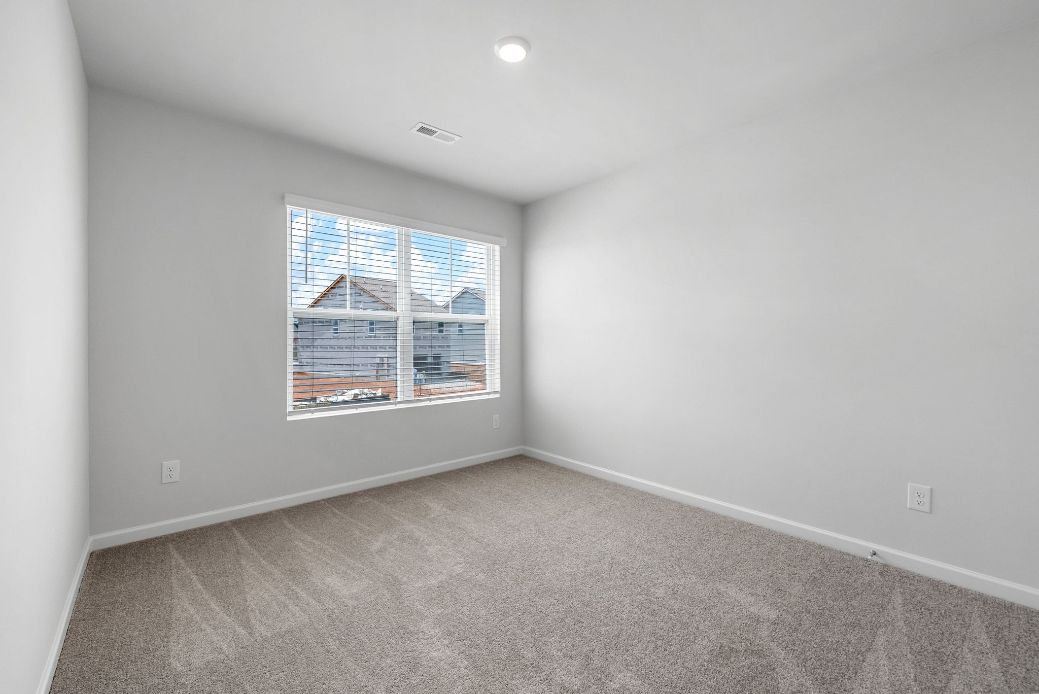 457 Perthshire Loop Property Photo 31