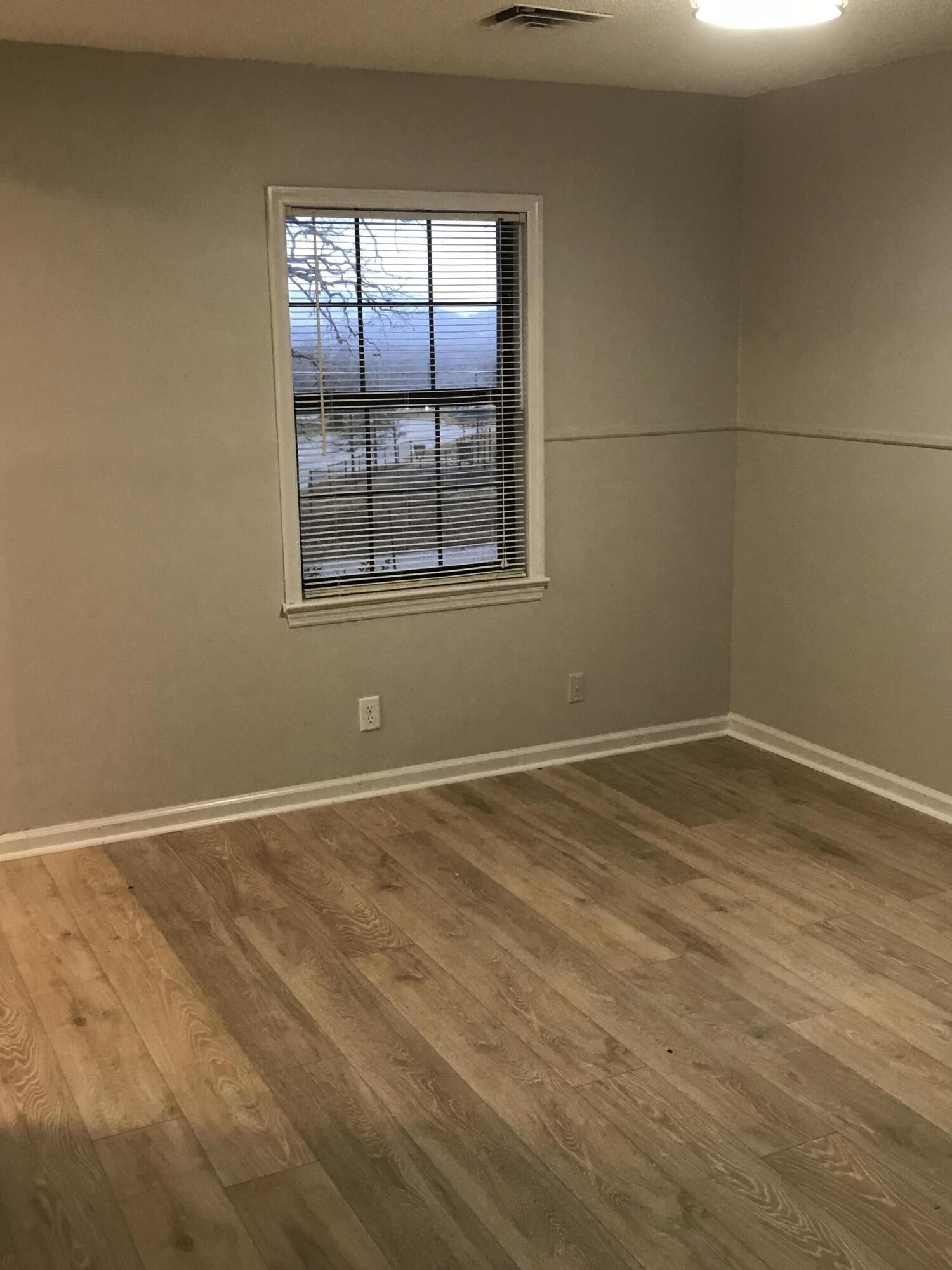916920 Glenwood Drive Property Photo 31