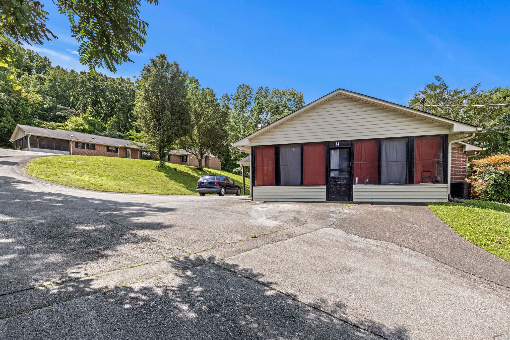 916920 Glenwood Drive Property Photo 73