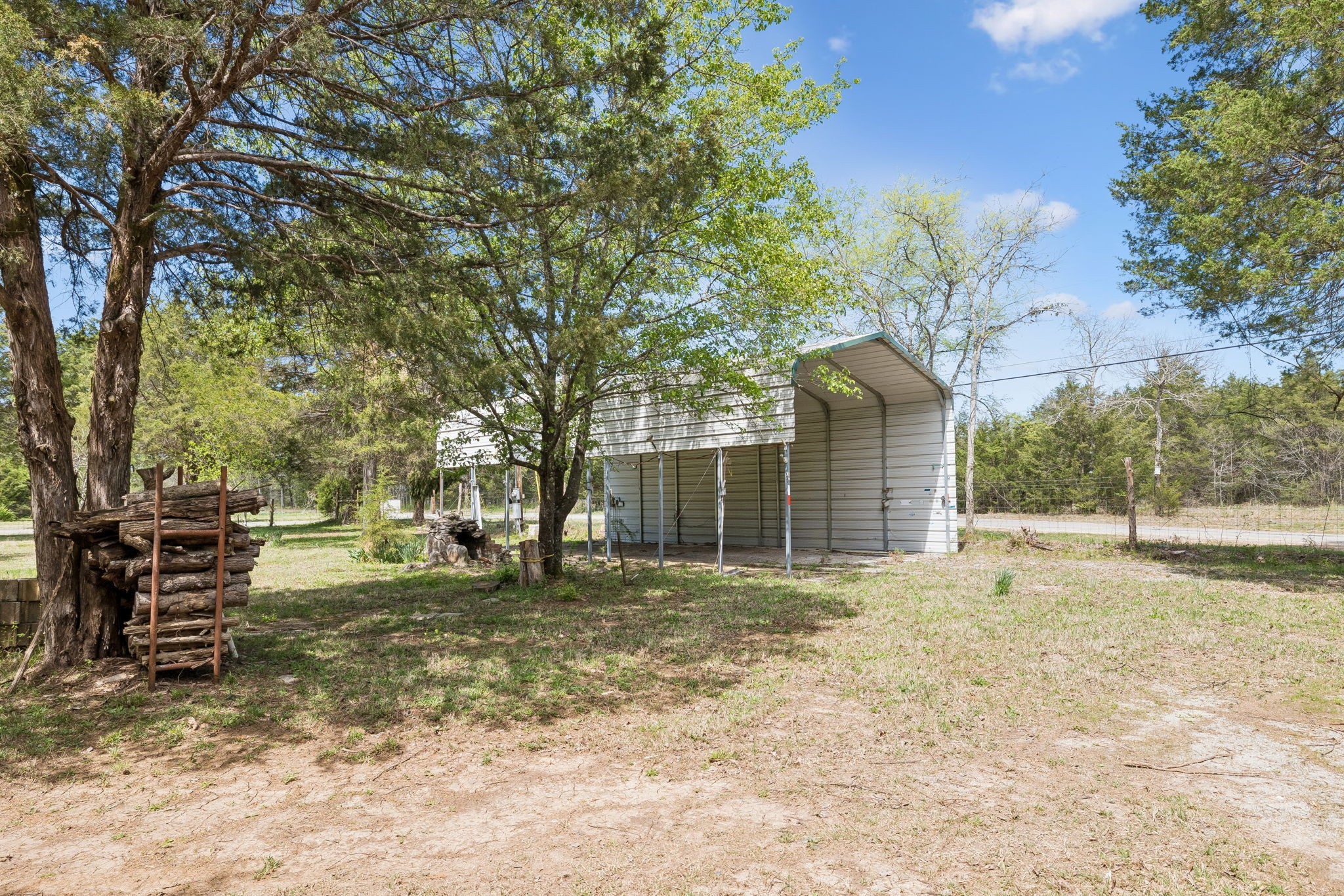 160 Osteen Ln Property Photo 1