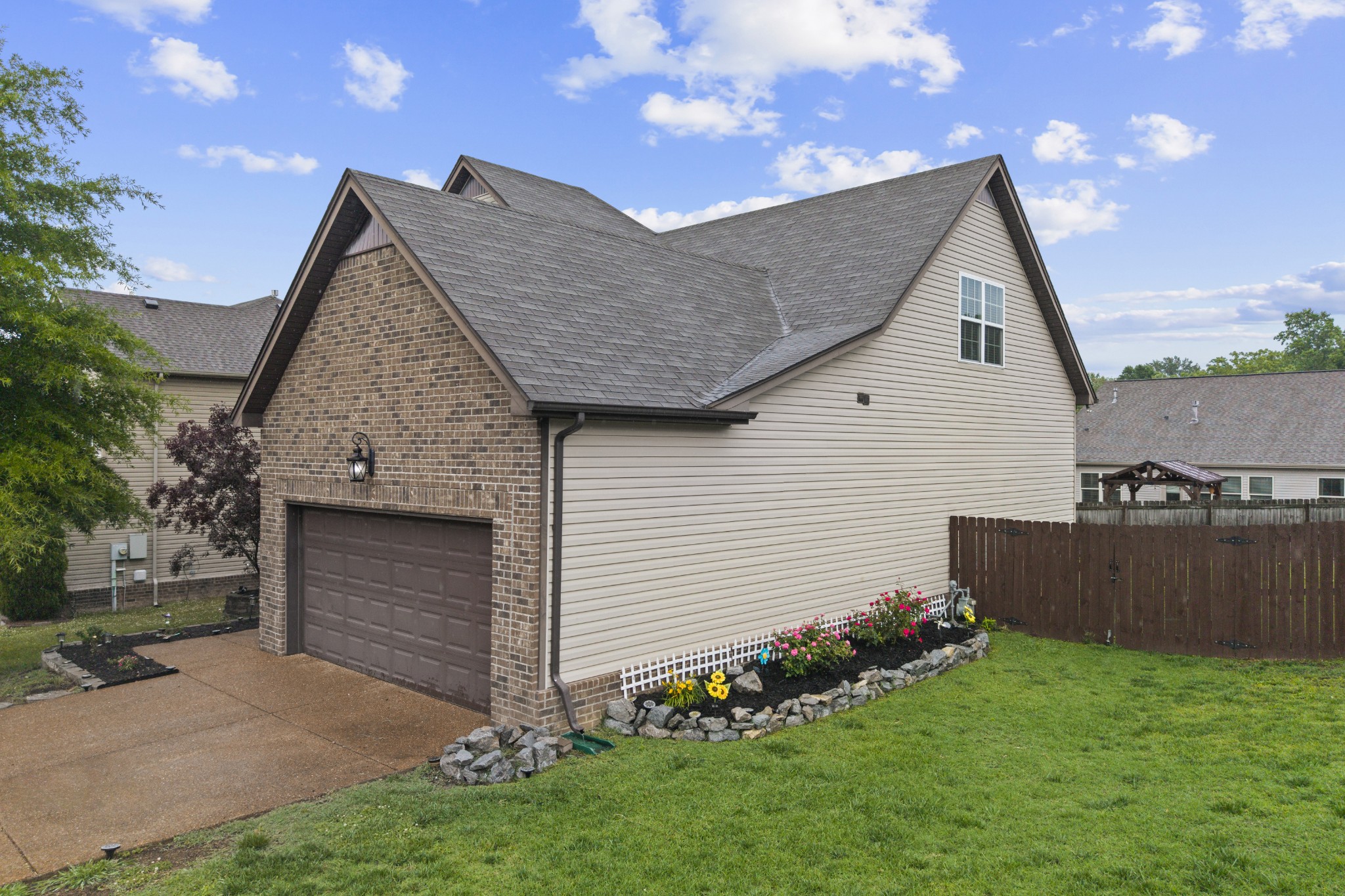874 Daybreak Dr Property Photo 1