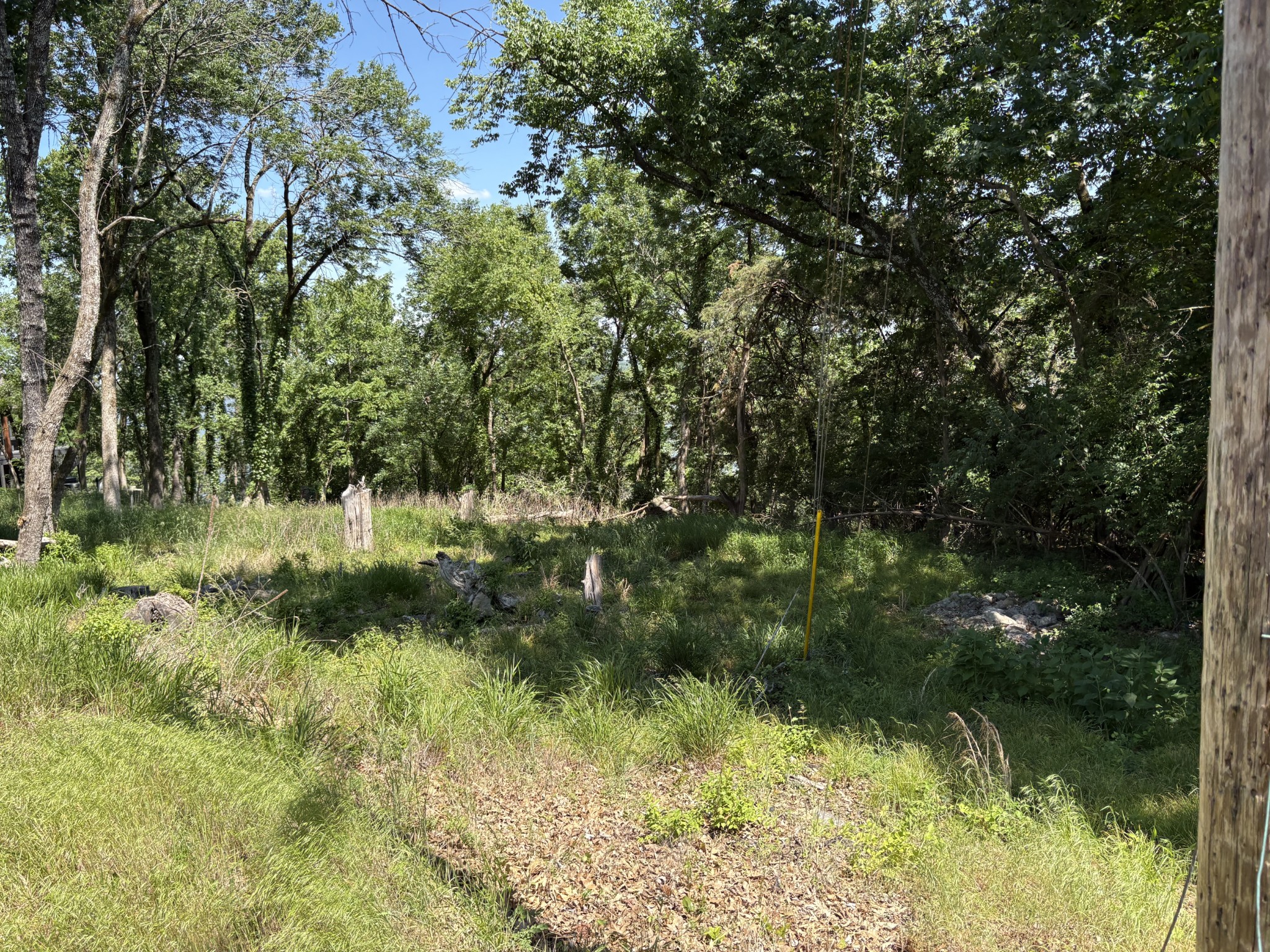 1060 Hickory Harbor Dr Property Photo 6