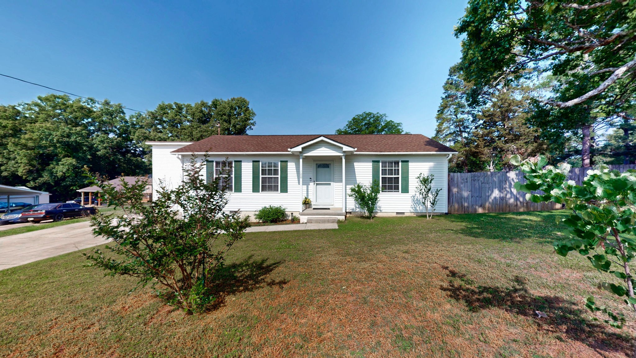 100 Waggoner St Property Photo 2