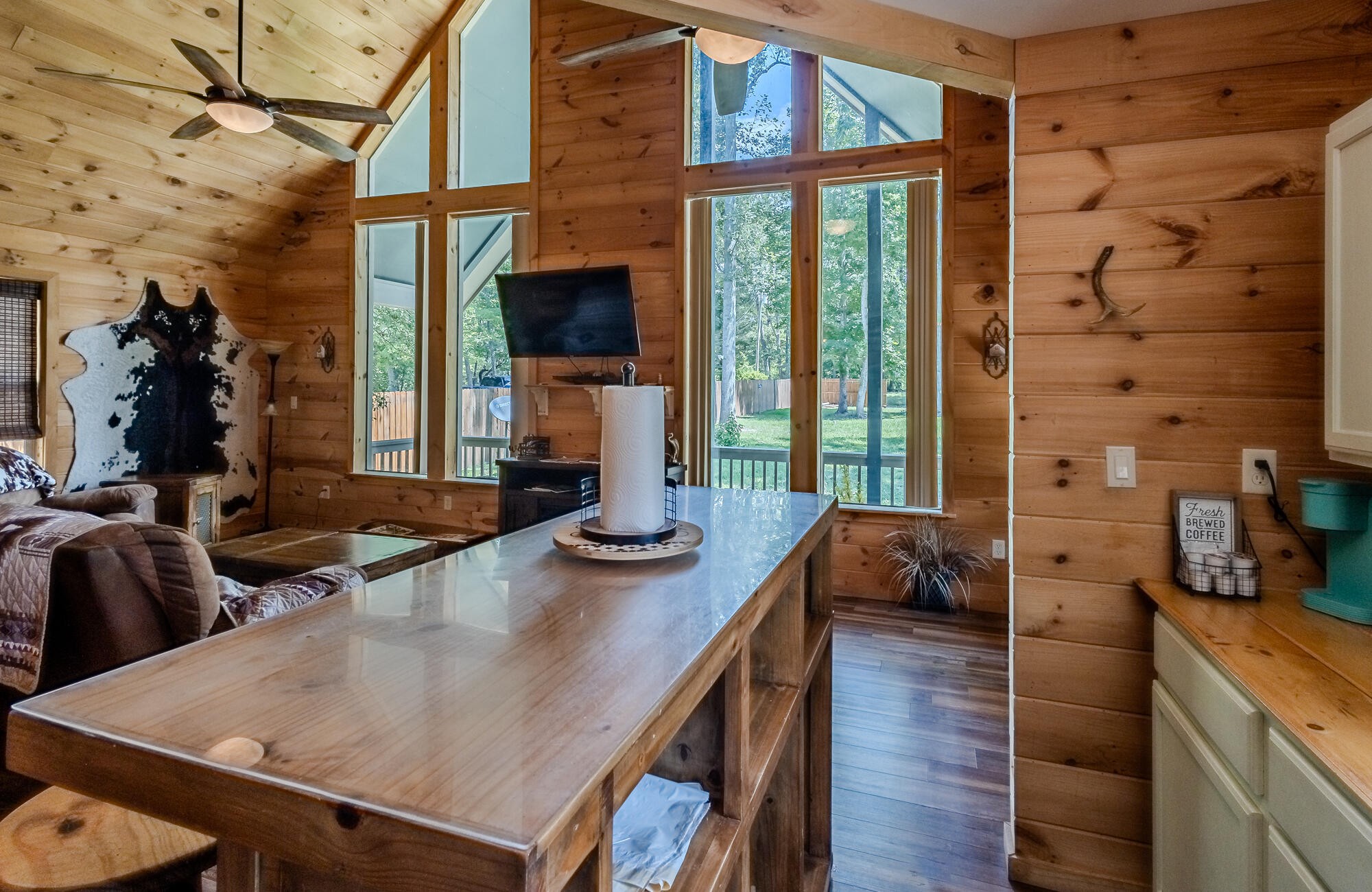 6725 State Highway 304 Property Photo 14