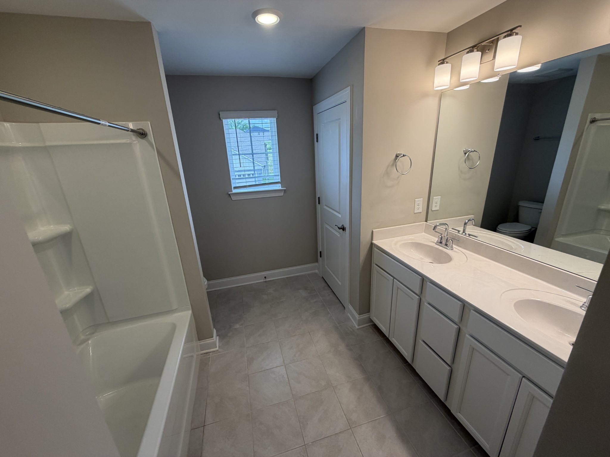 694 Castle Rd Property Photo 11