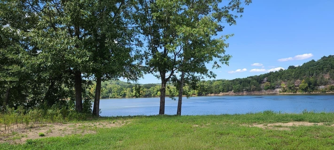 5 River Front Drive Property Photo 12