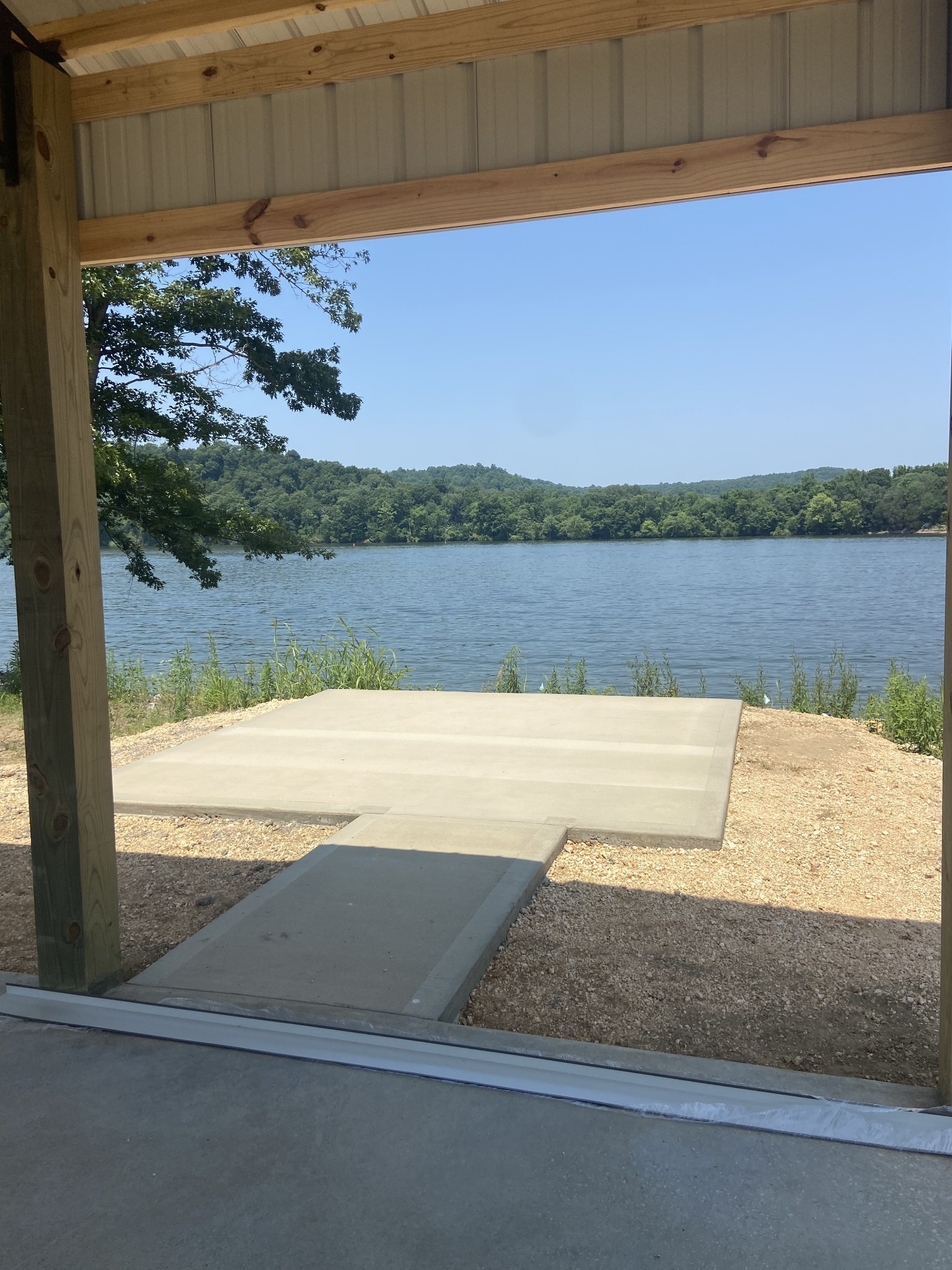 5 River Front Drive Property Photo 15