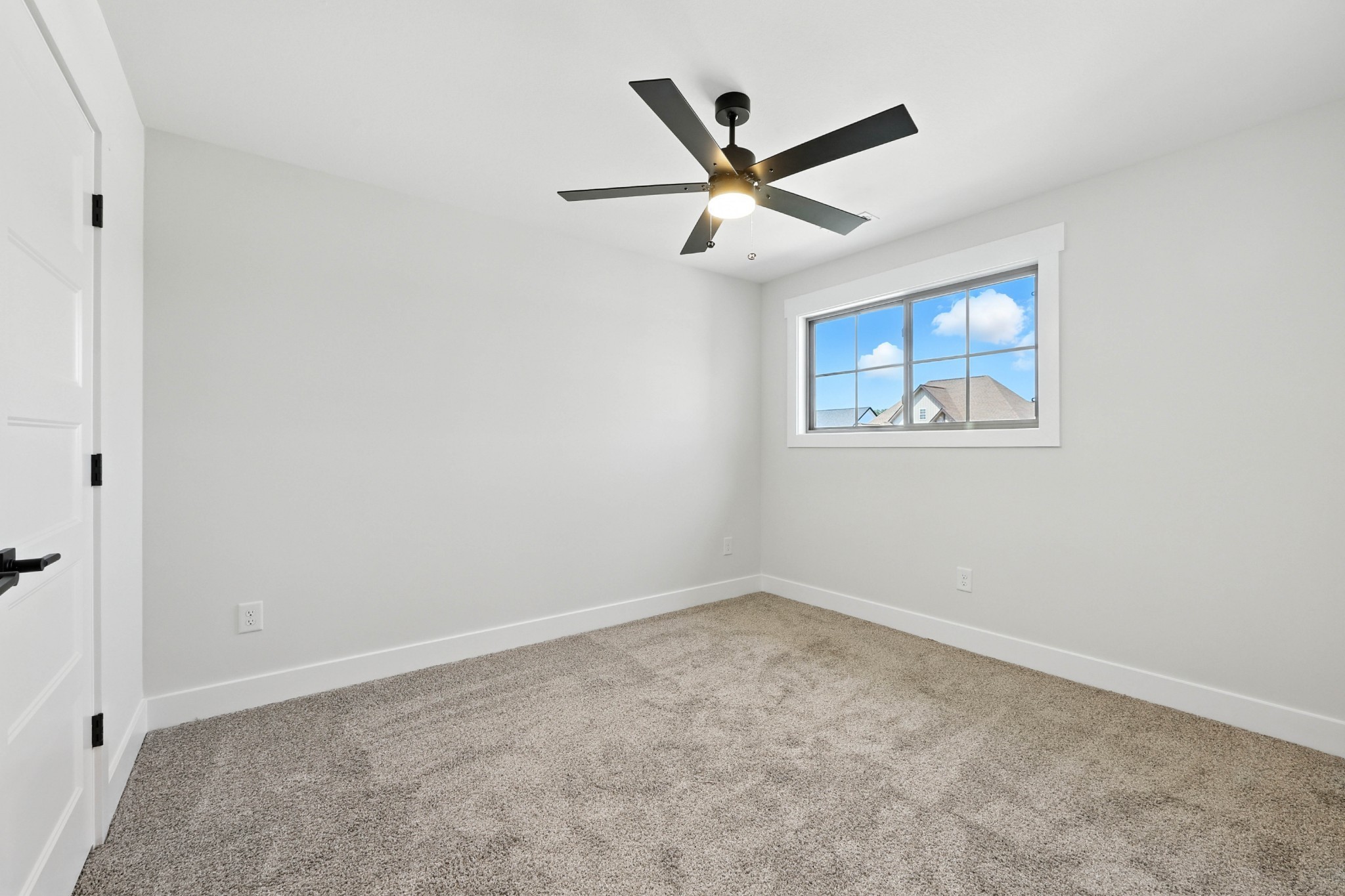 618 Woodrush Dr Property Photo 23