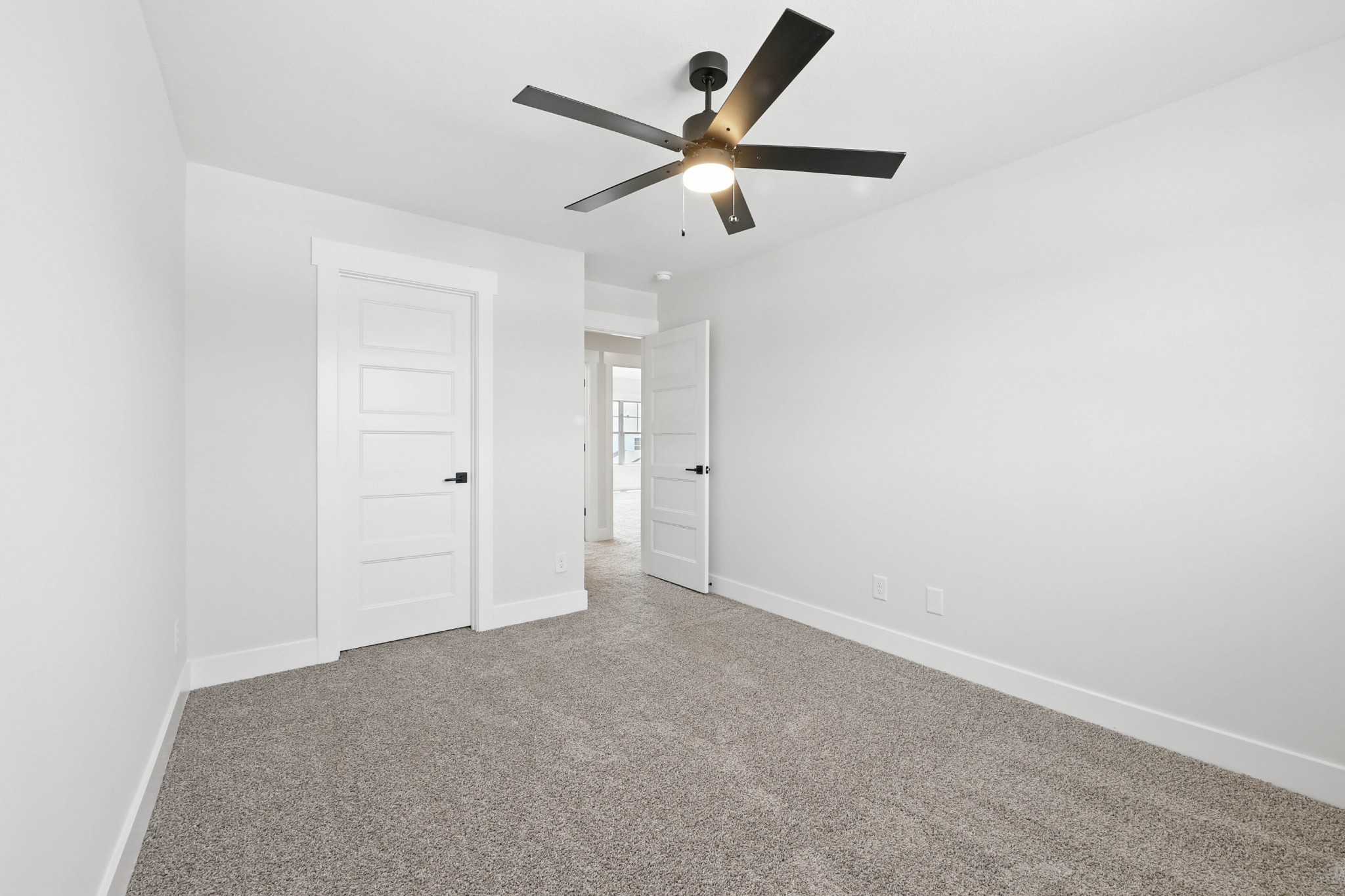 618 Woodrush Dr Property Photo 29