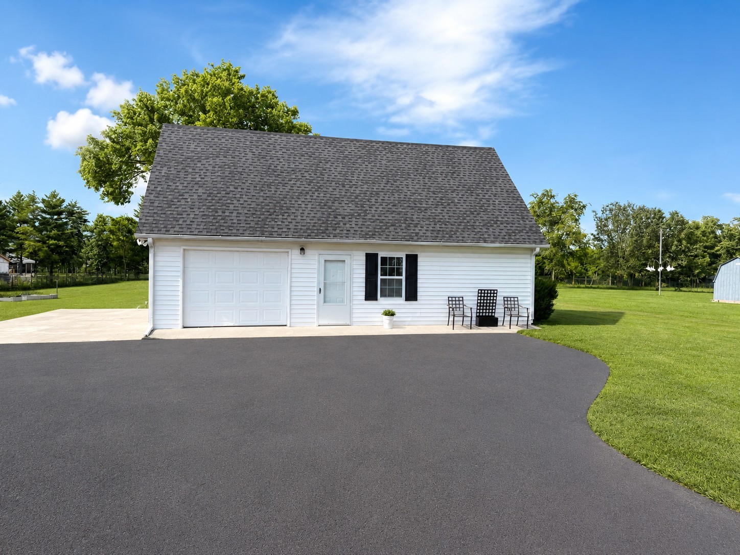 107 Candlewood Est Property Photo 3